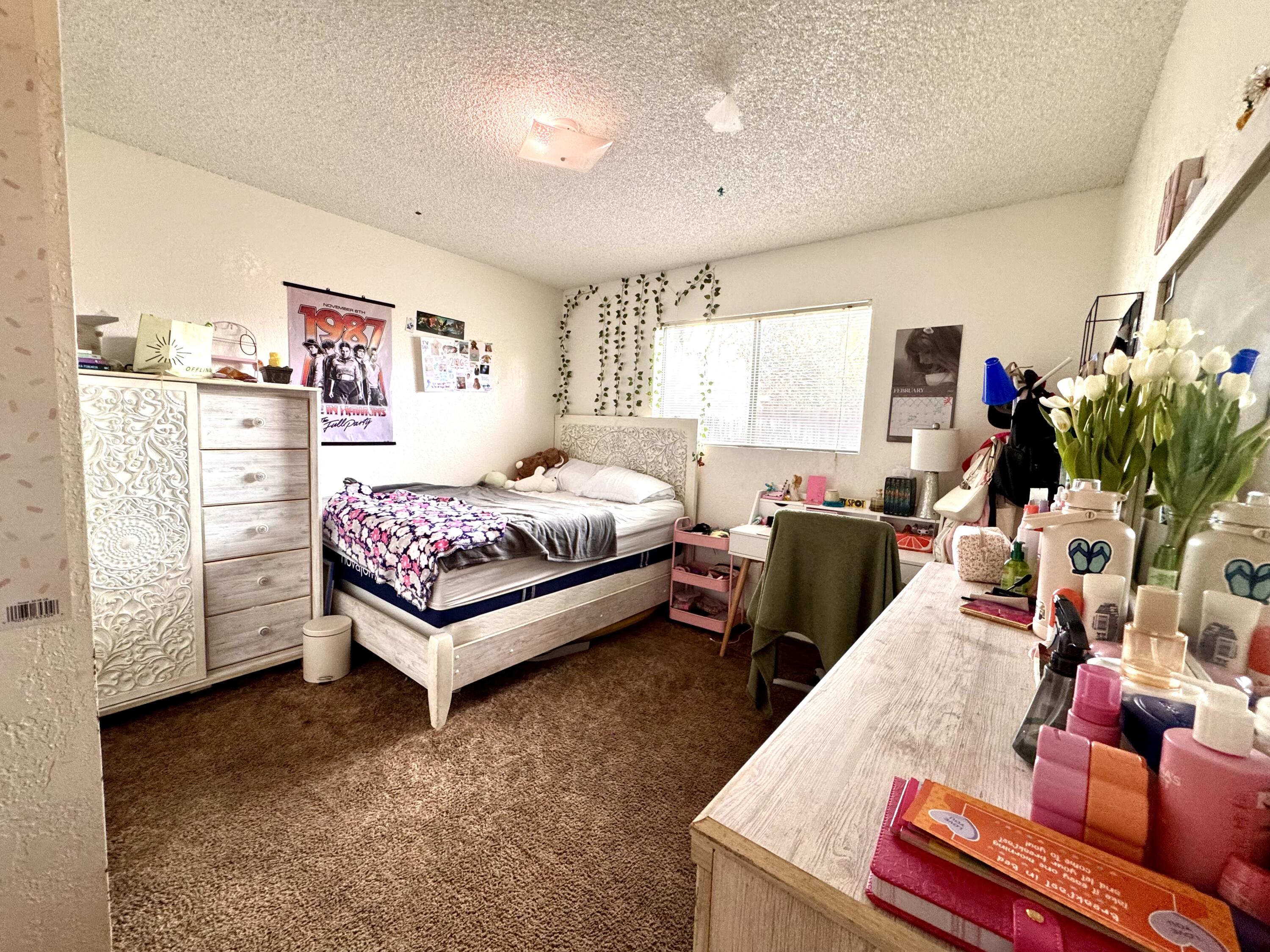 208 N B St, Exeter, CA 93221