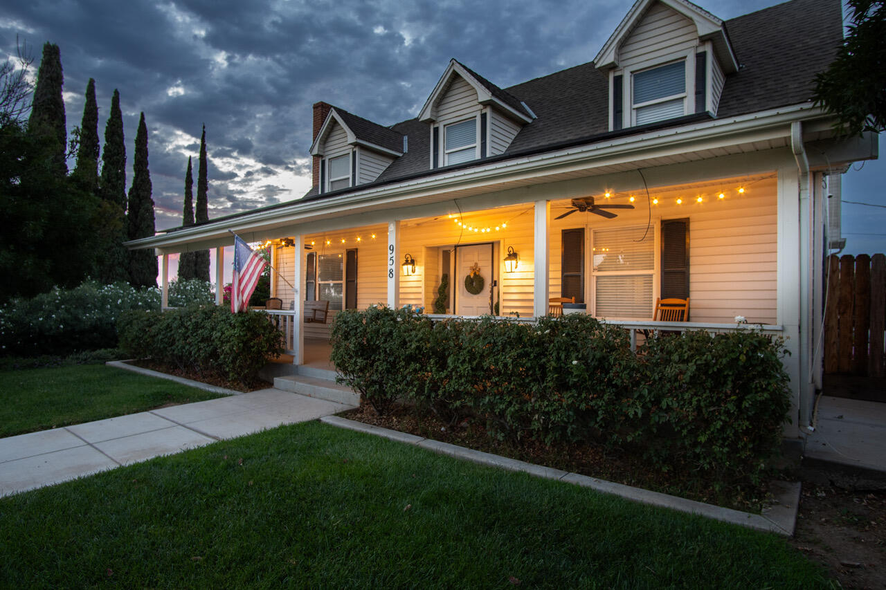 958 E Morton Hill Ave, Porterville, CA 93257