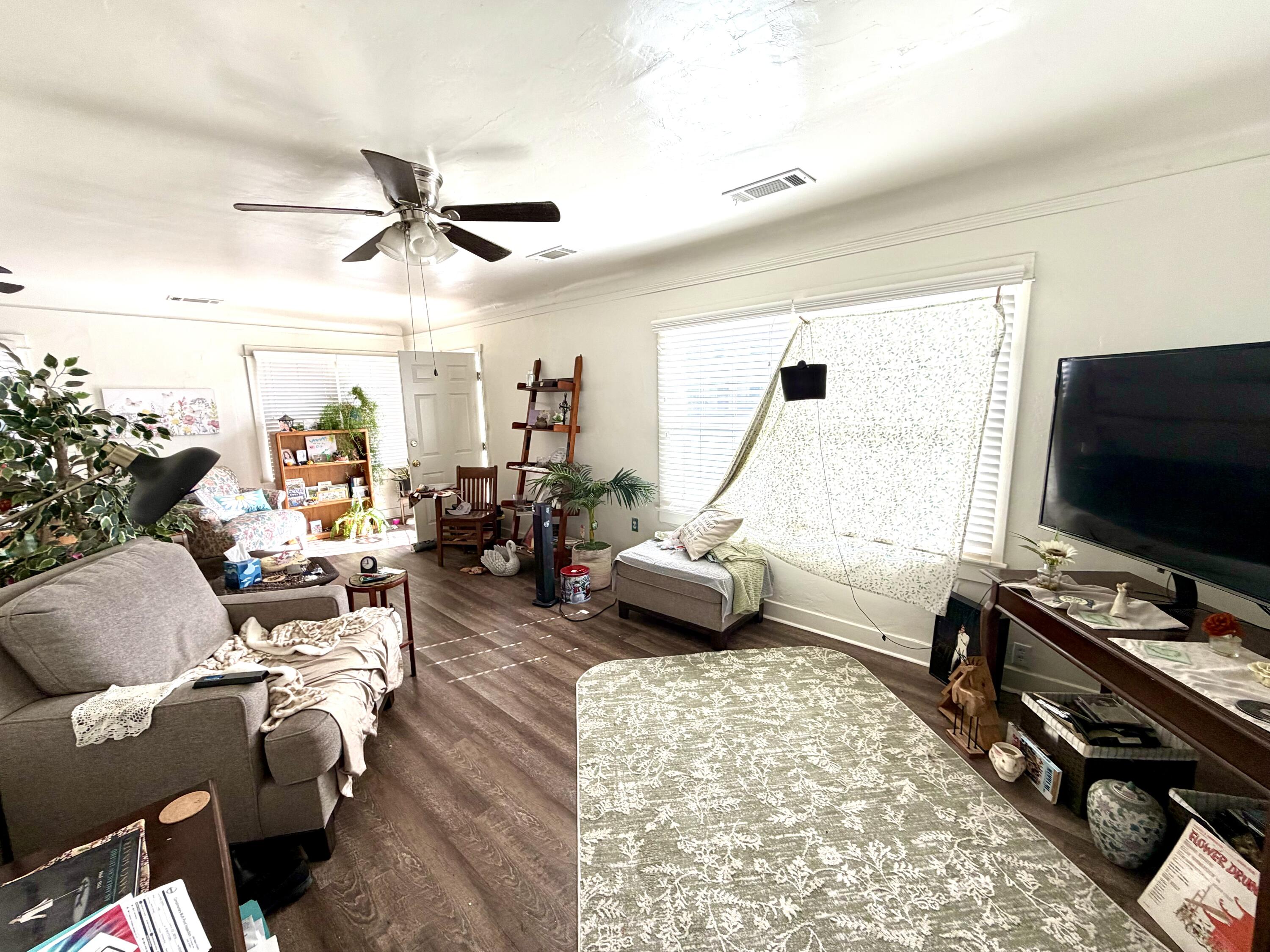 200 N B, Exeter, CA 93221