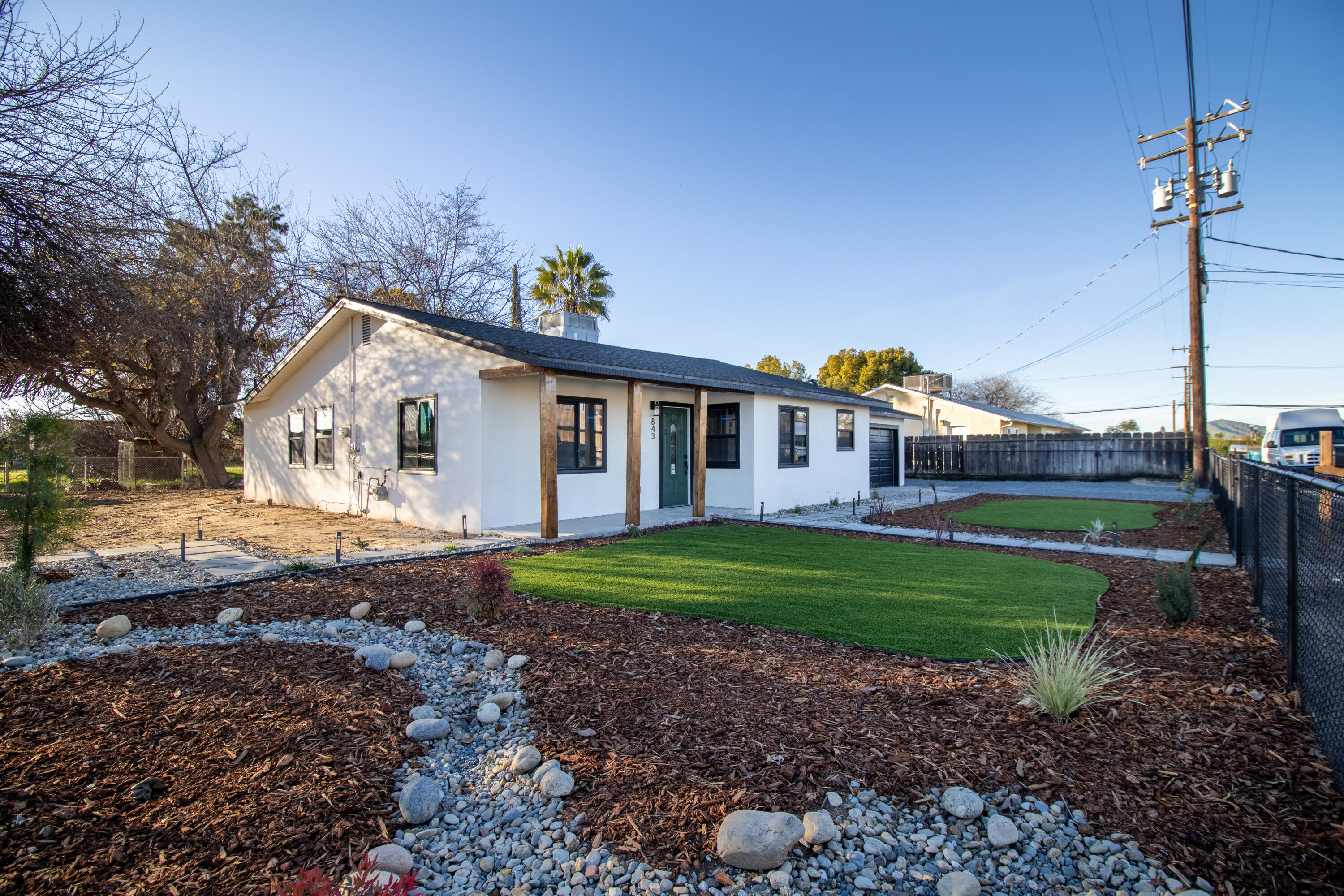 843 S Cottage St, Porterville, CA 93257