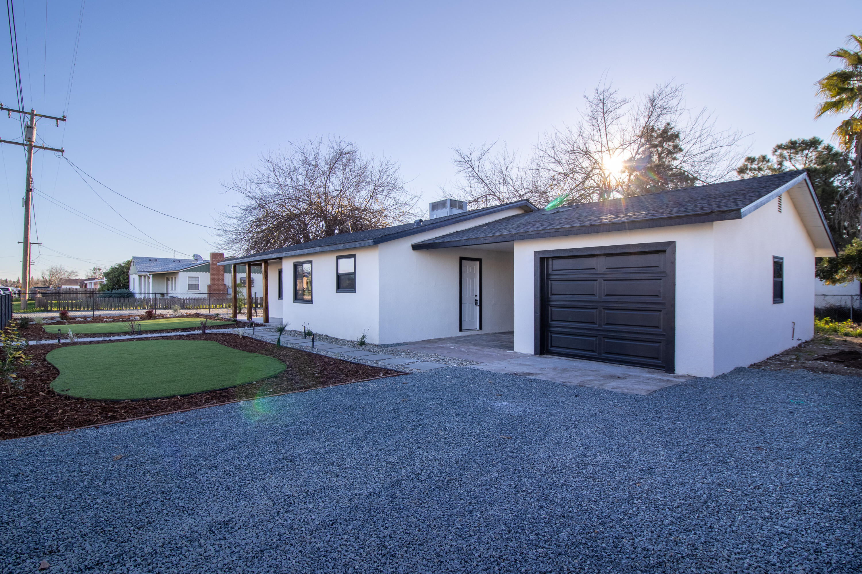 843 S Cottage St, Porterville, CA 93257