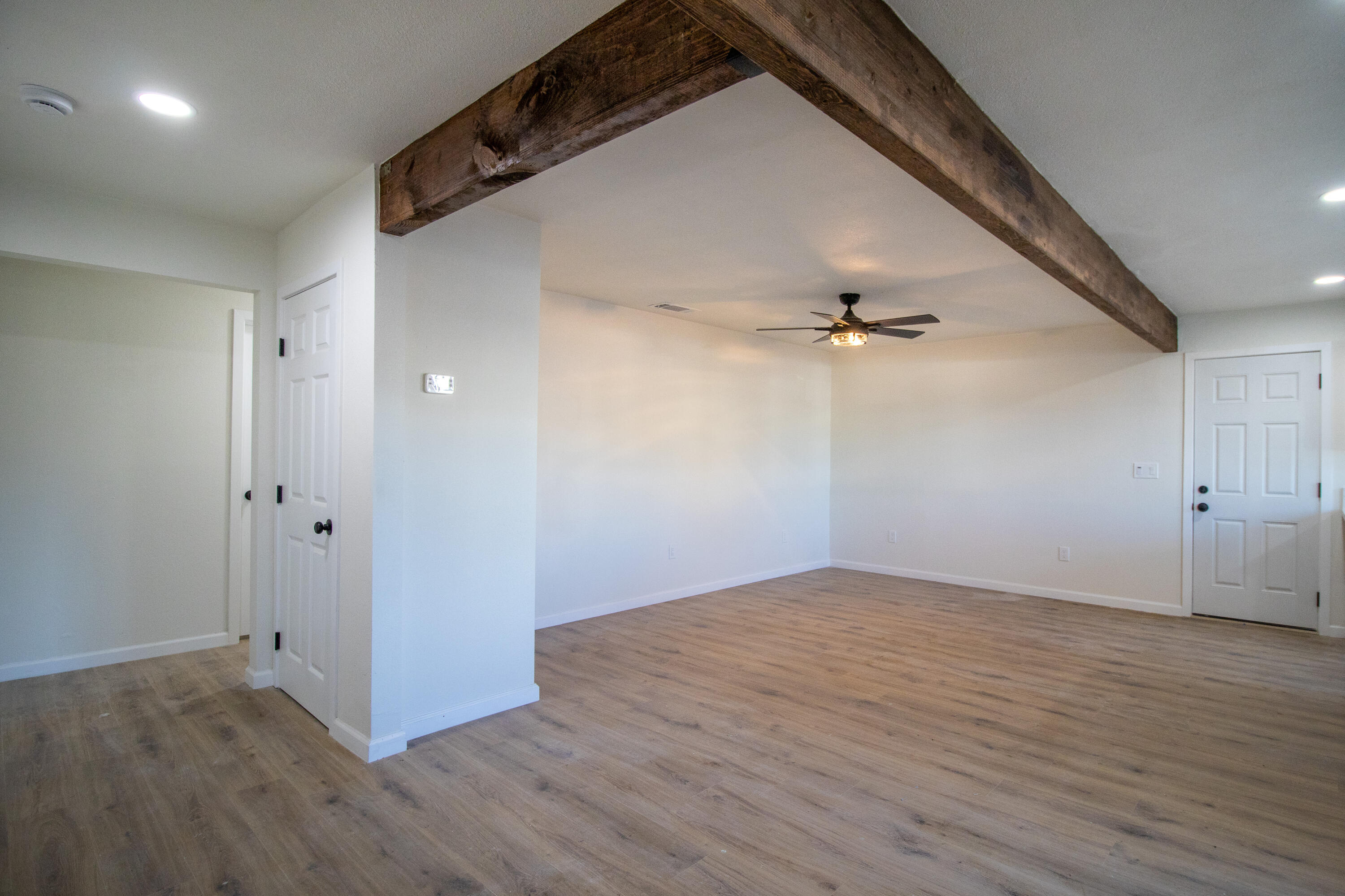 843 S Cottage St, Porterville, CA 93257