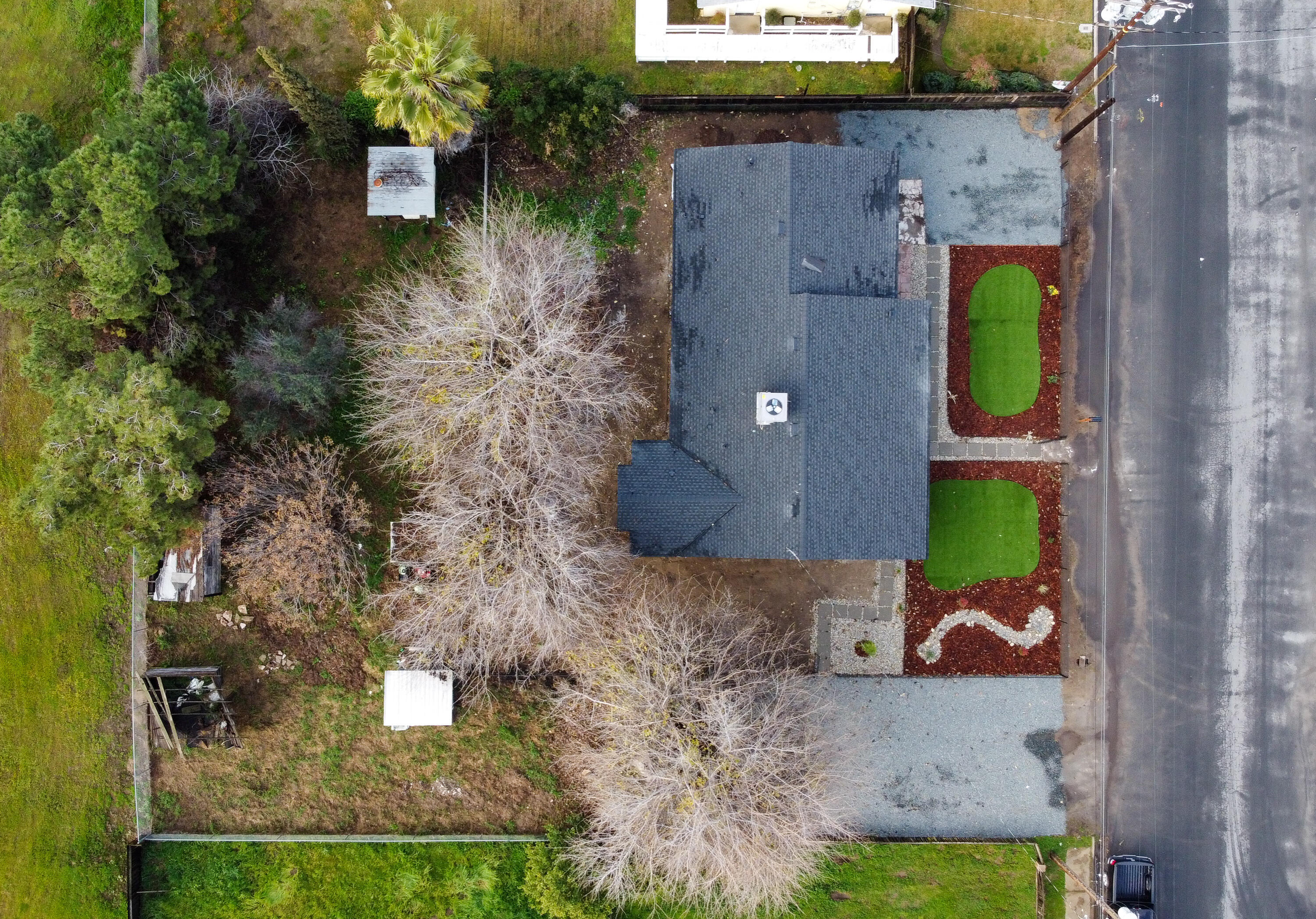 843 S Cottage St, Porterville, CA 93257