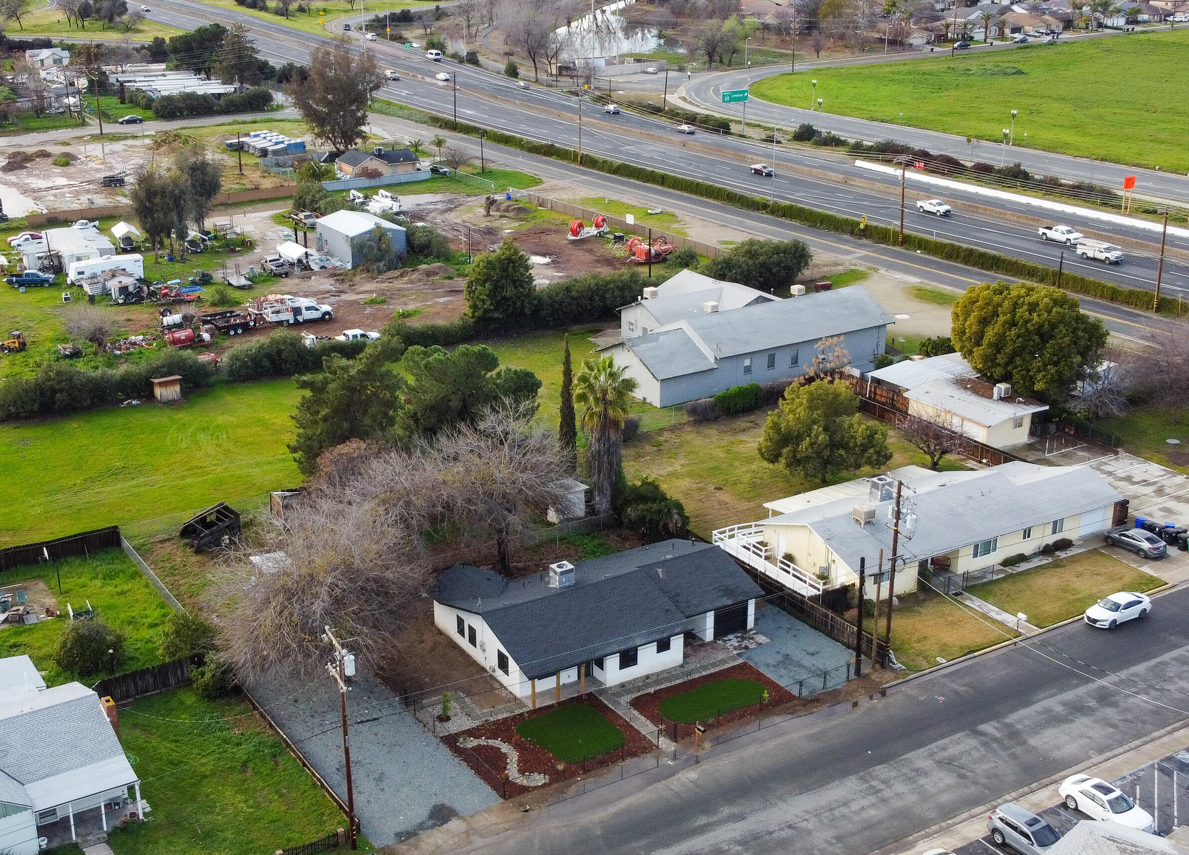 843 S Cottage St, Porterville, CA 93257