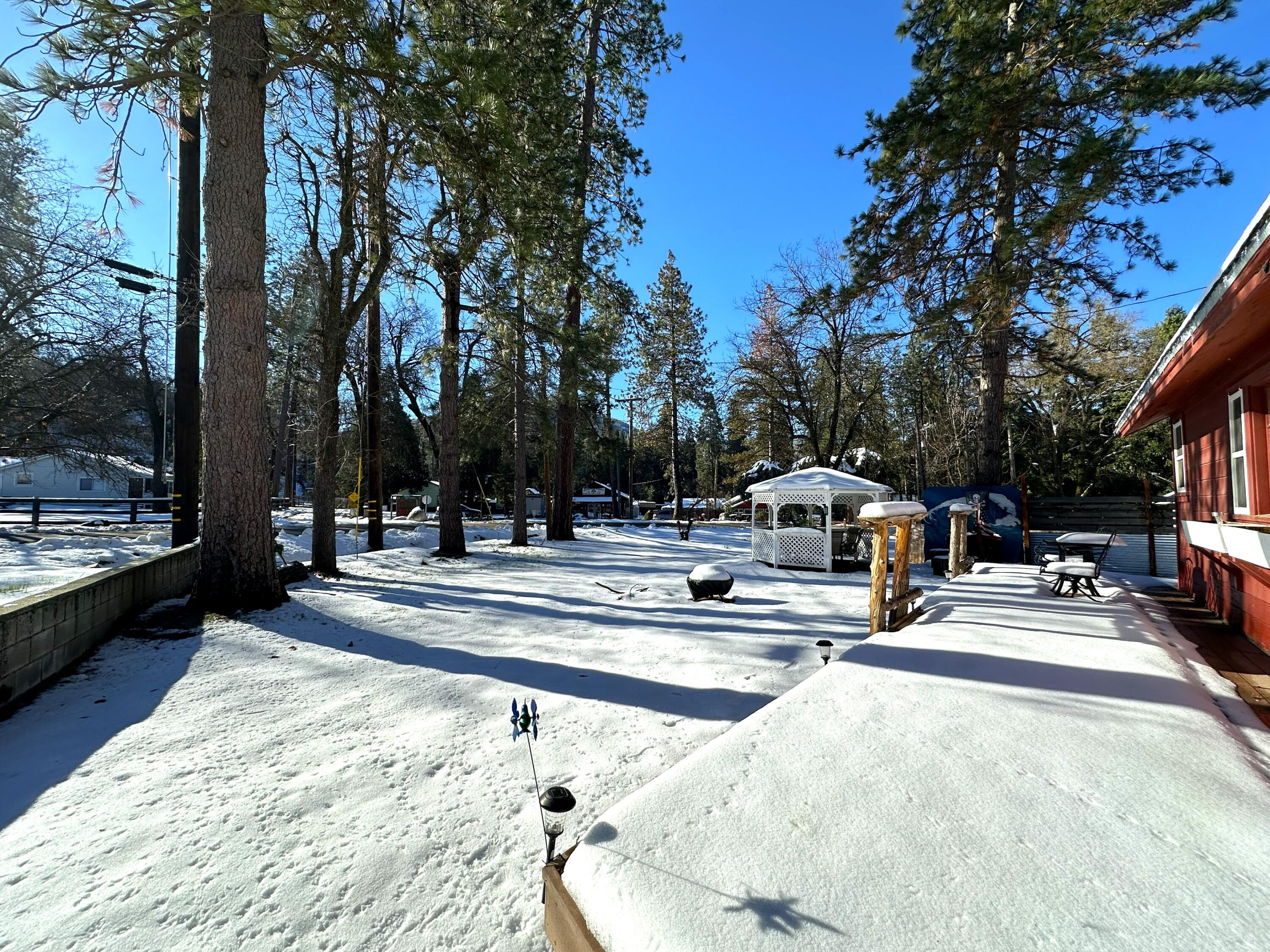 43947 Pine Flat Dr, California Hot Springs, CA 93207