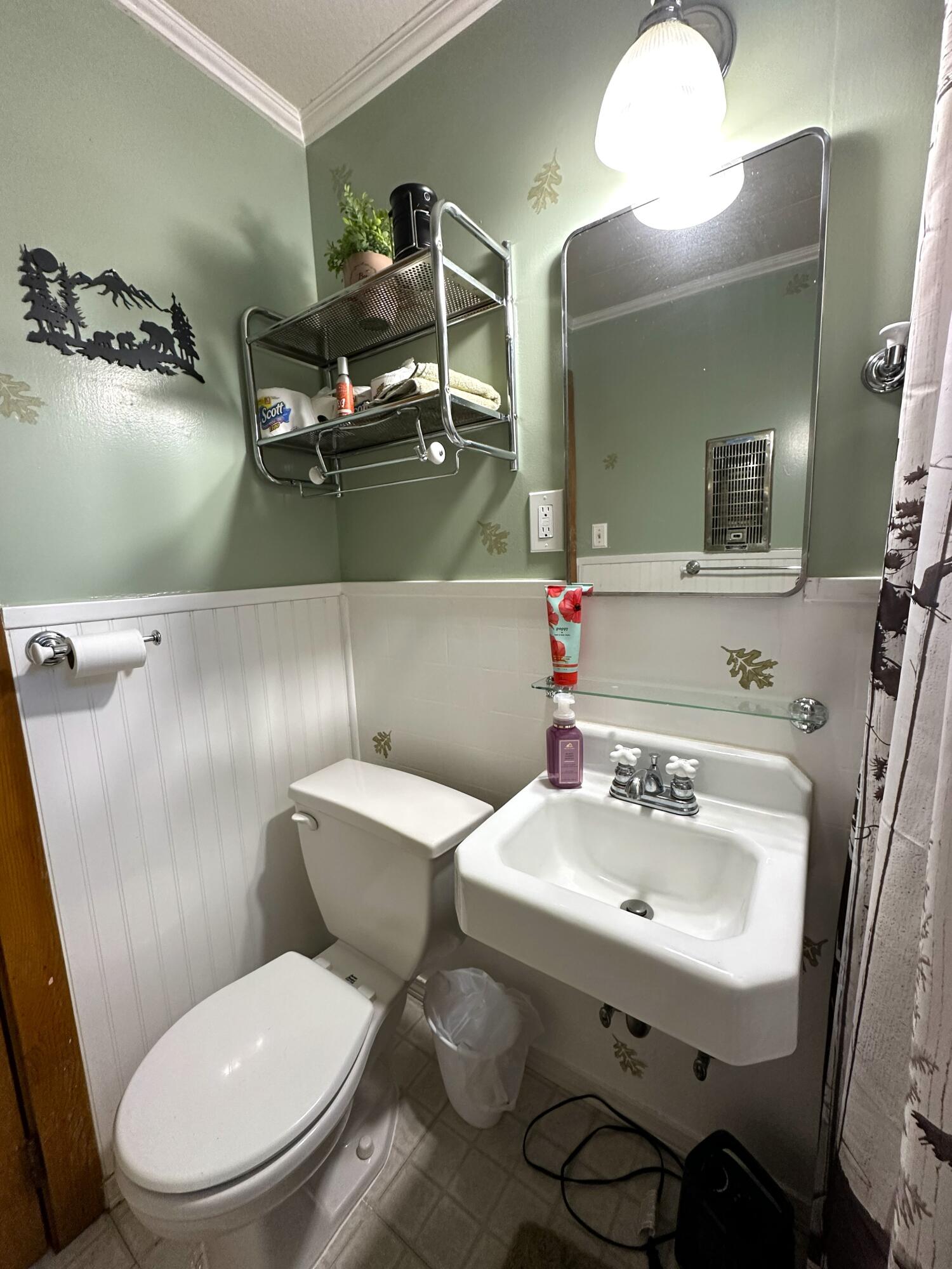 43947 Pine Flat Dr, California Hot Springs, CA 93207