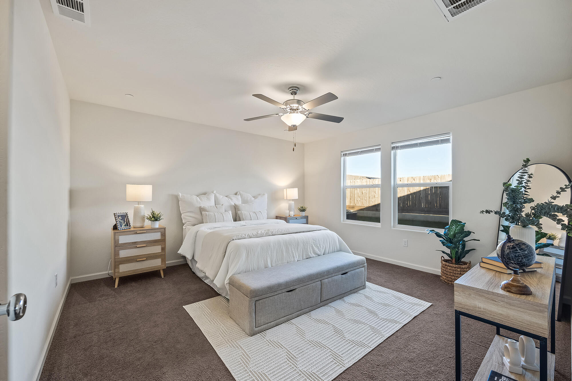 584 Shadow Creek Ct, Tulare, CA 93274