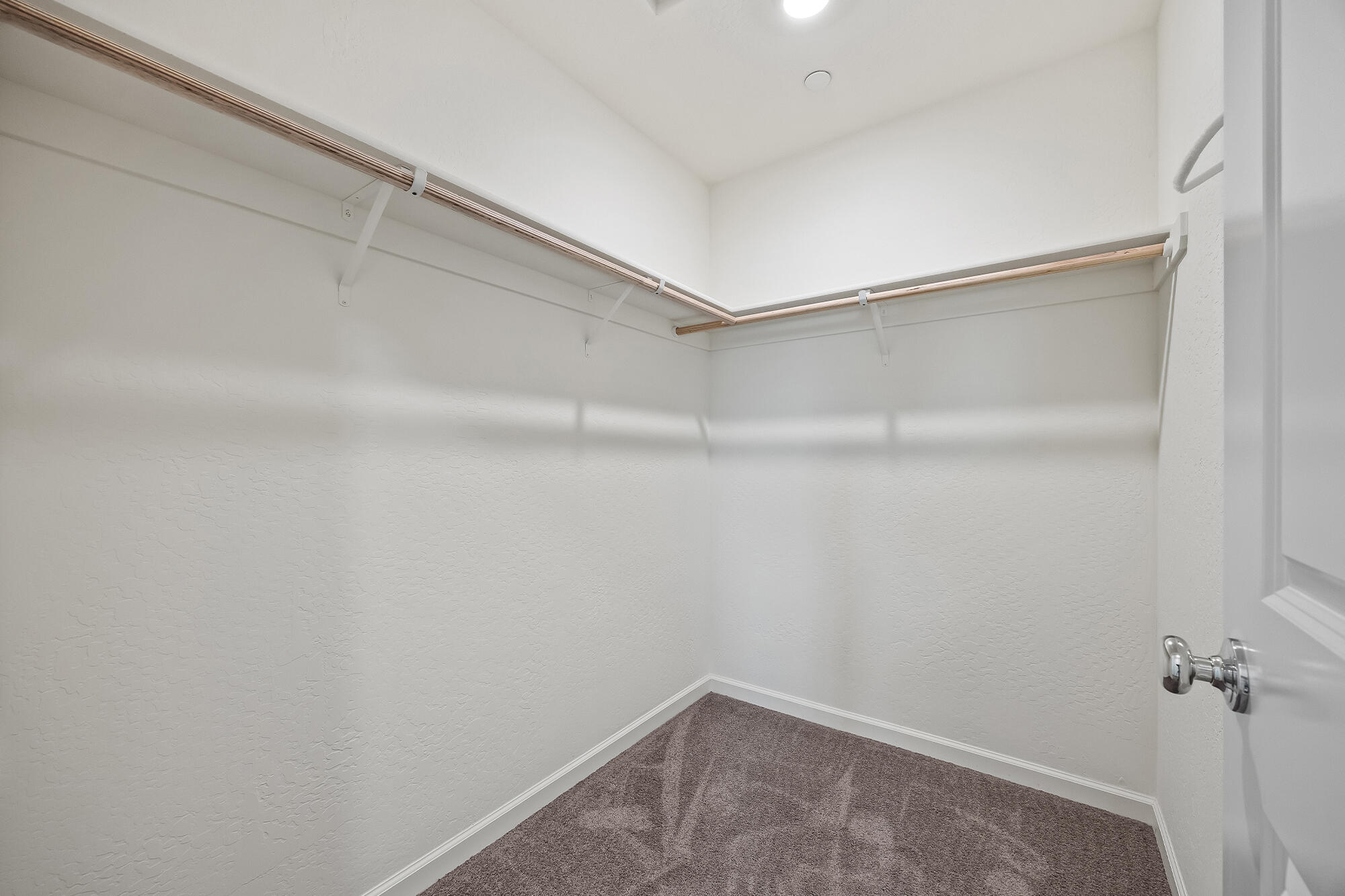 584 Shadow Creek Ct, Tulare, CA 93274