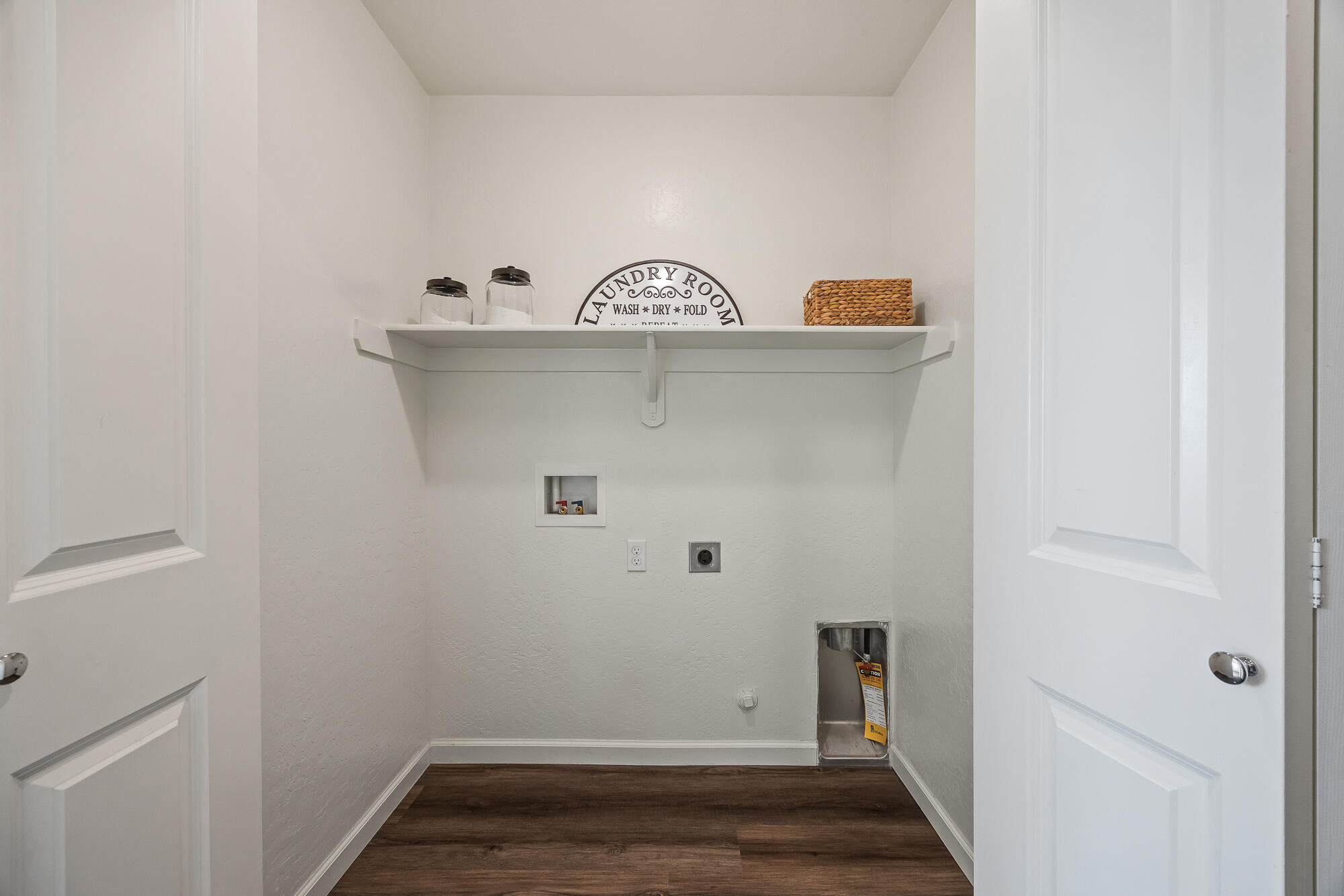 584 Shadow Creek Ct, Tulare, CA 93274