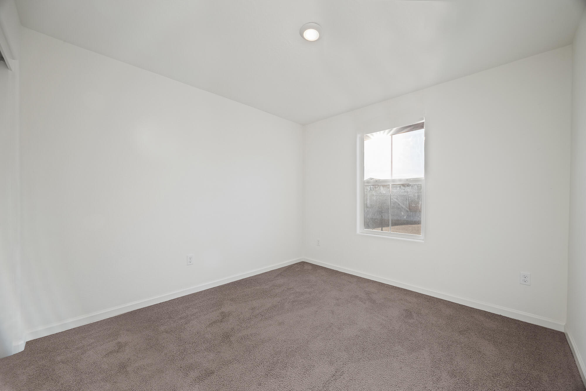 584 Shadow Creek Ct, Tulare, CA 93274