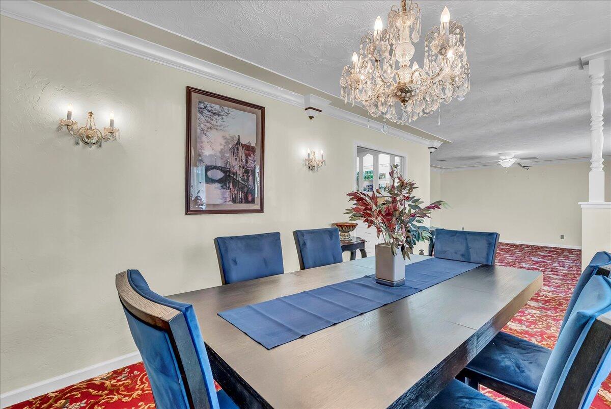 45 Lyon Ave, Sanger, CA 93657