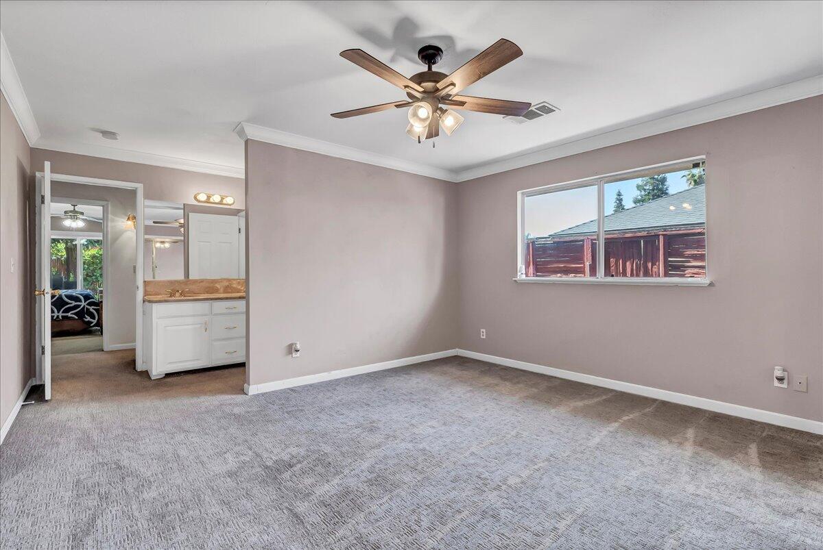 45 Lyon Ave, Sanger, CA 93657