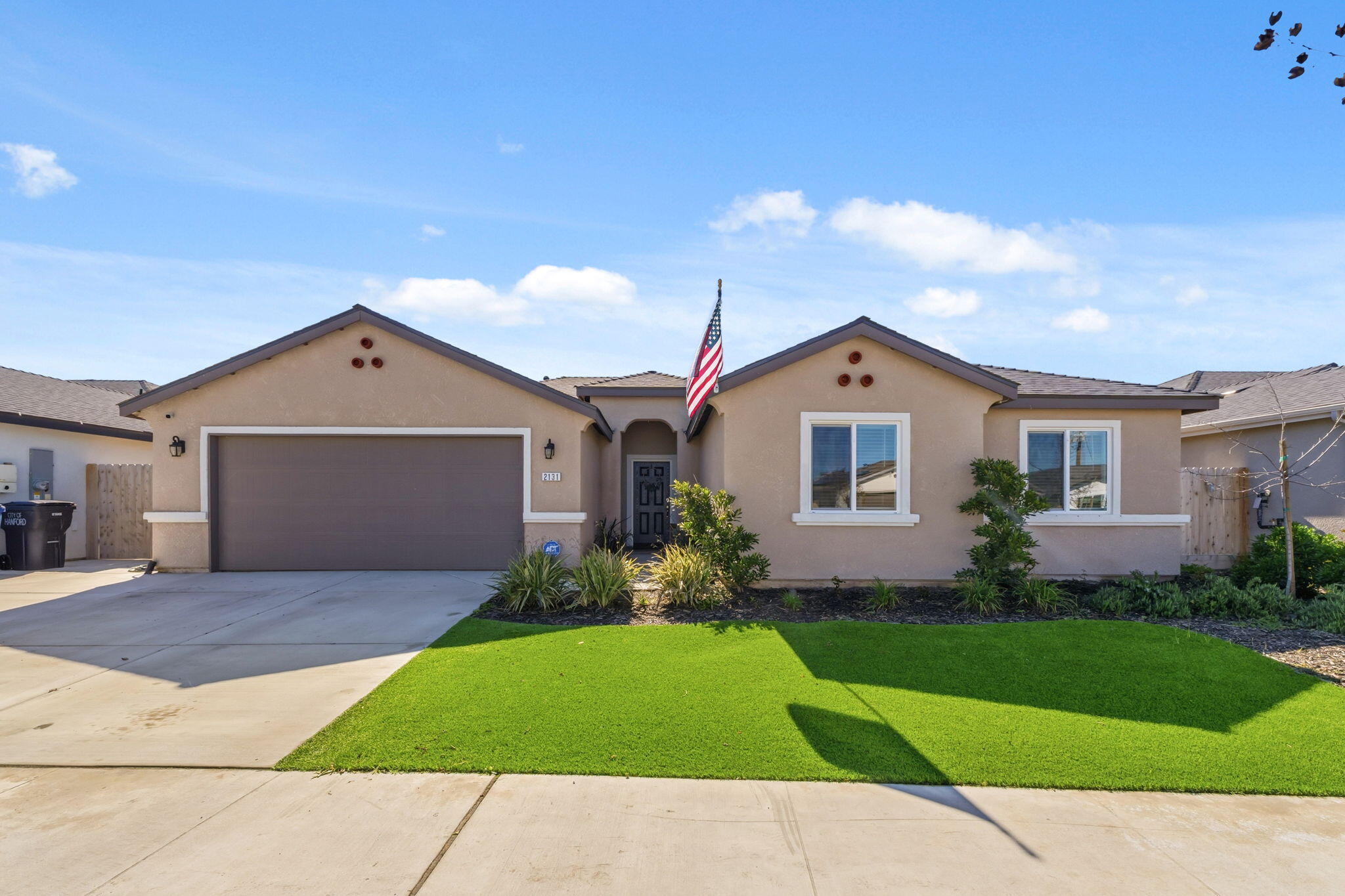 2131 W Ambassador Way, Hanford, CA 93230