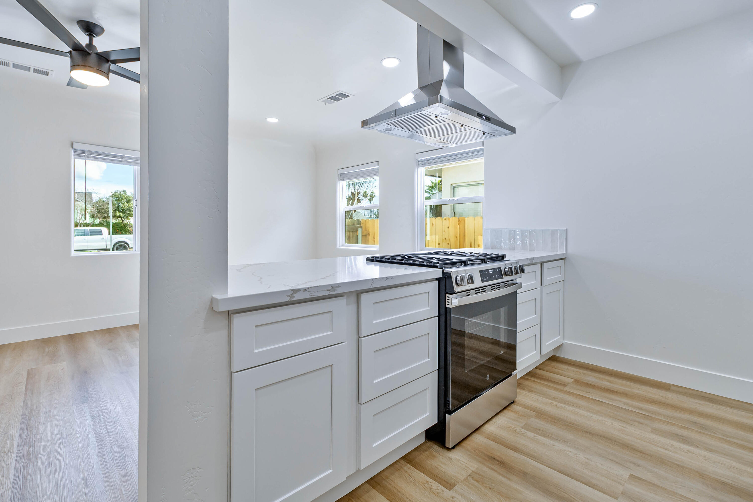 257 N F St, Tulare, CA 93274