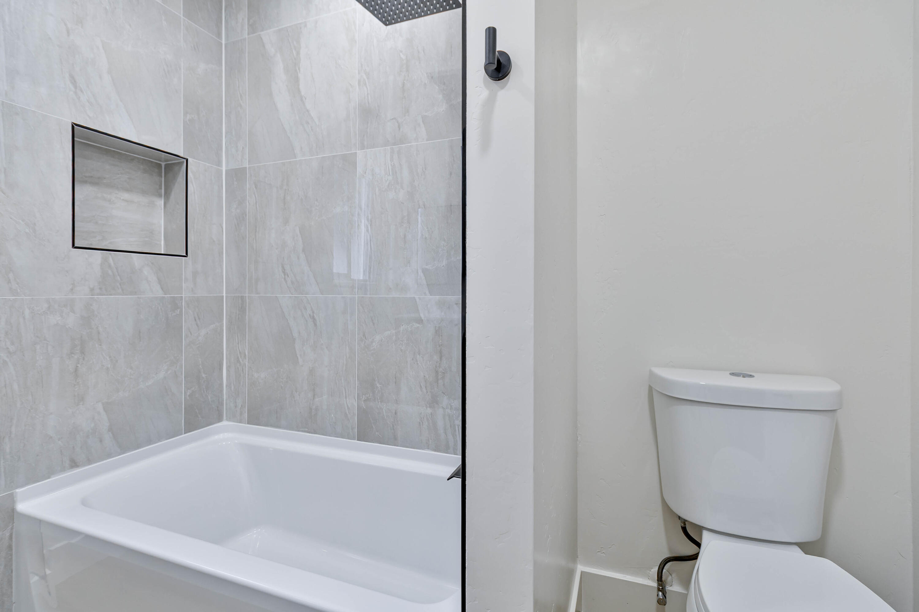 257 N F St, Tulare, CA 93274