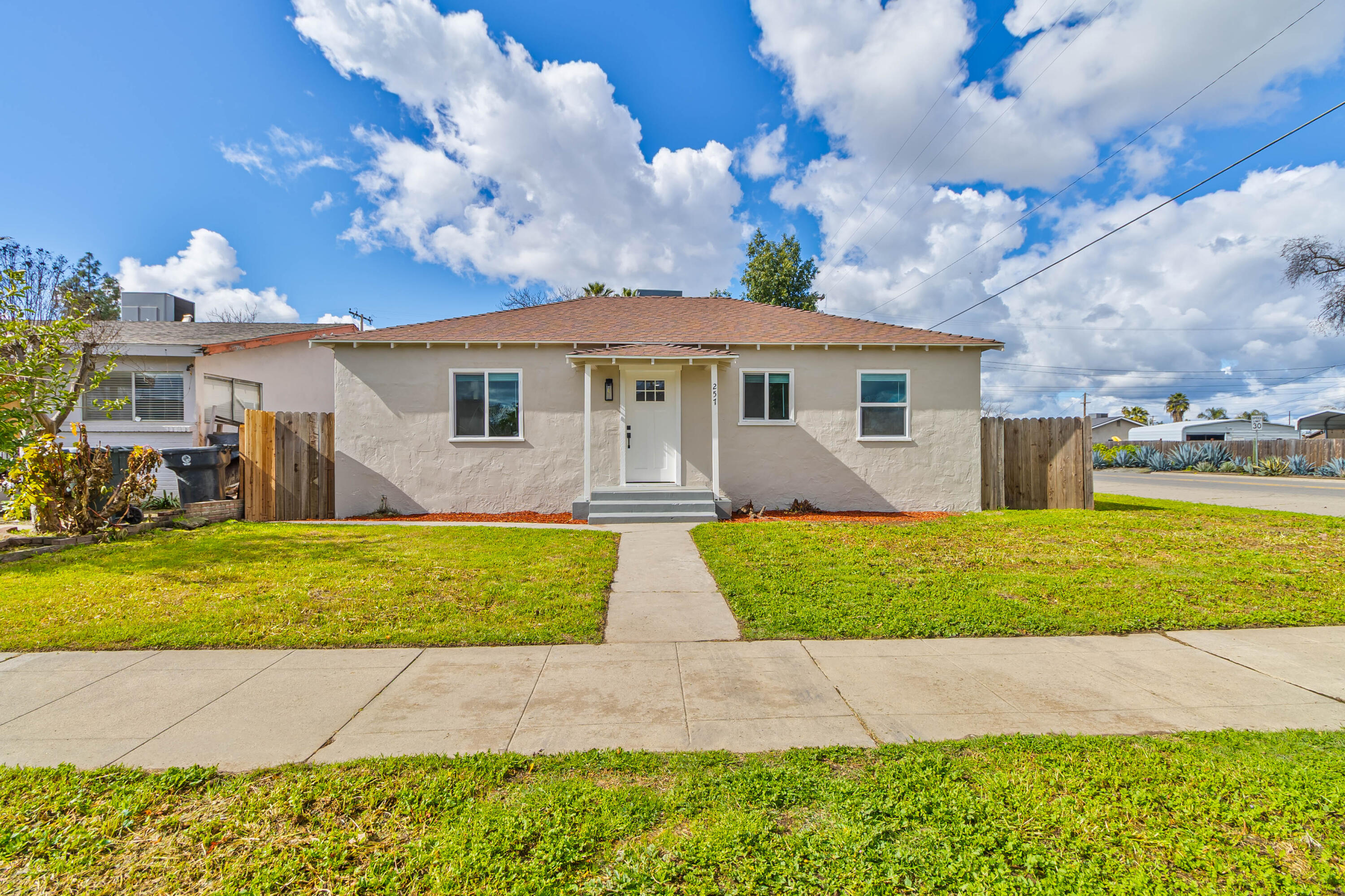 257 N F St, Tulare, CA 93274