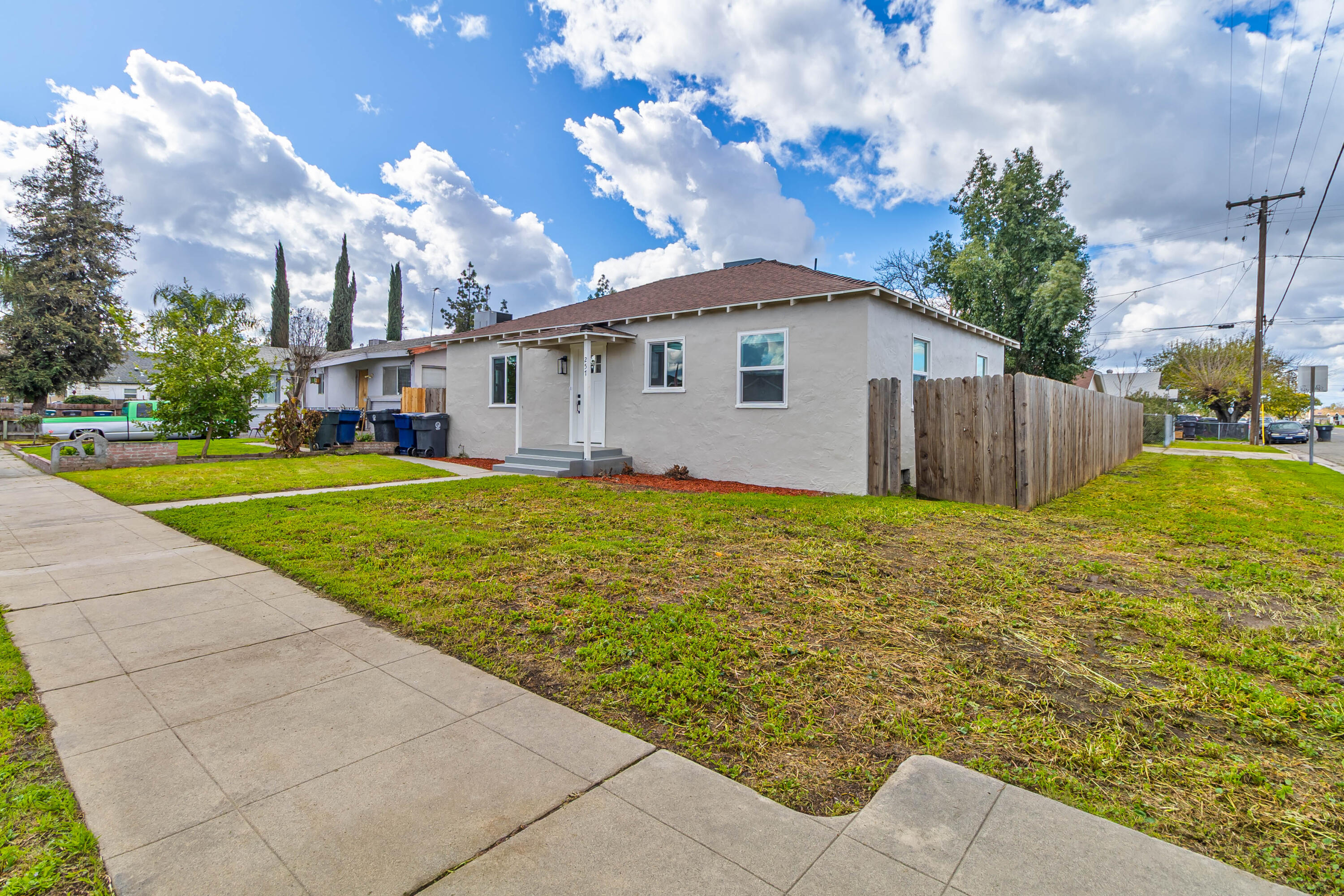 257 N F St, Tulare, CA 93274