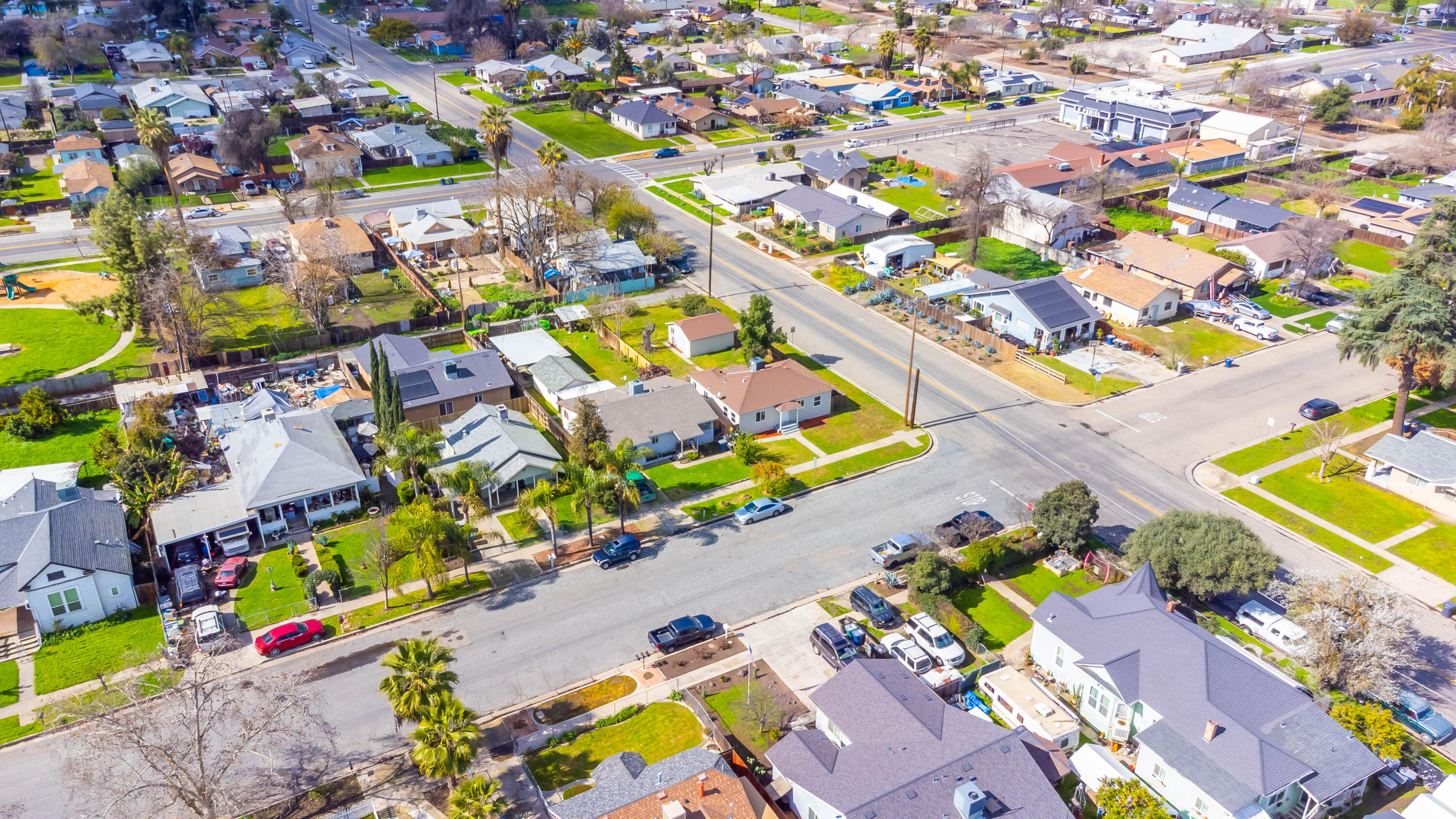 257 N F St, Tulare, CA 93274