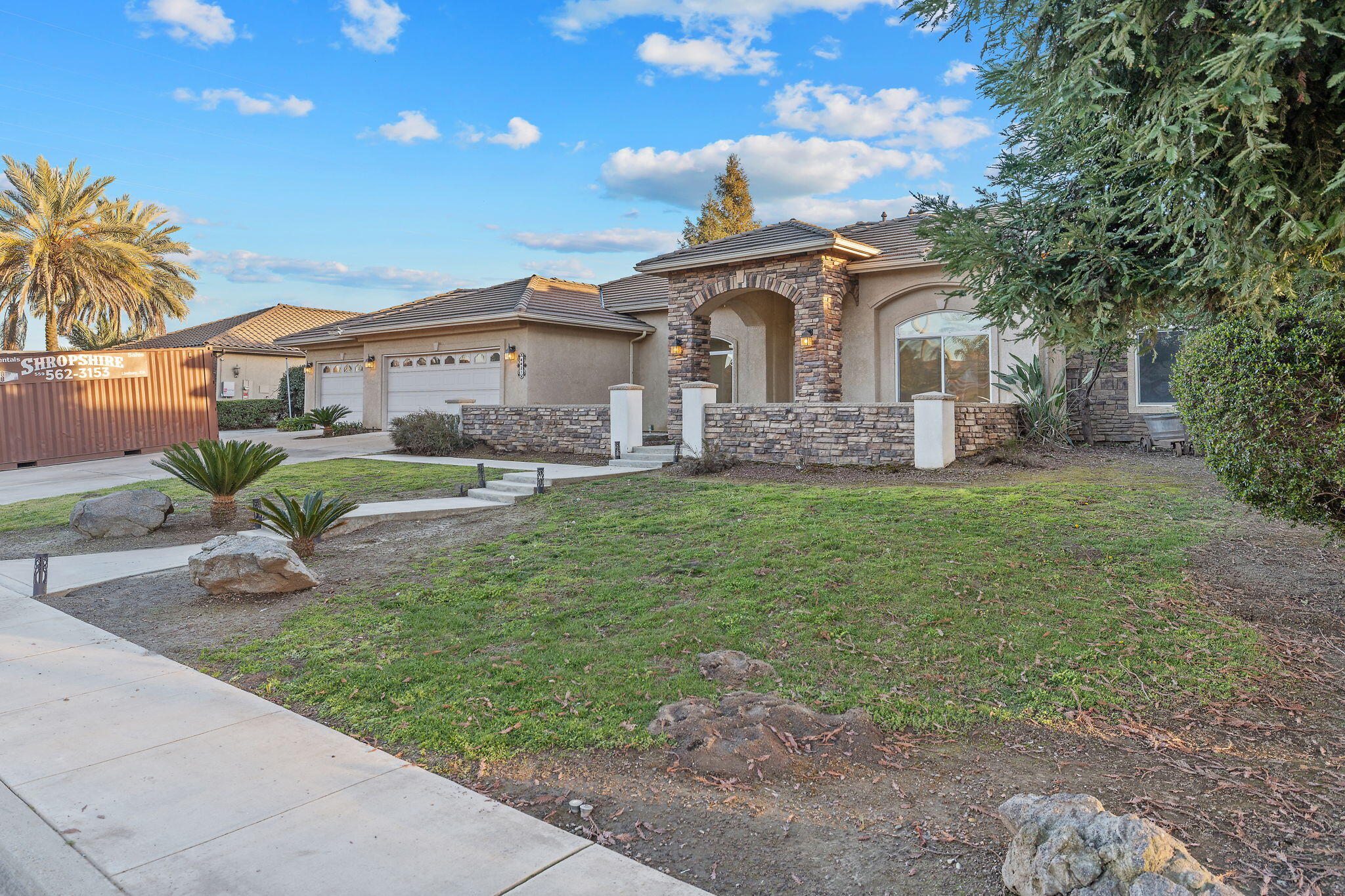 4421 E Douglas Ave, Visalia, CA 93292