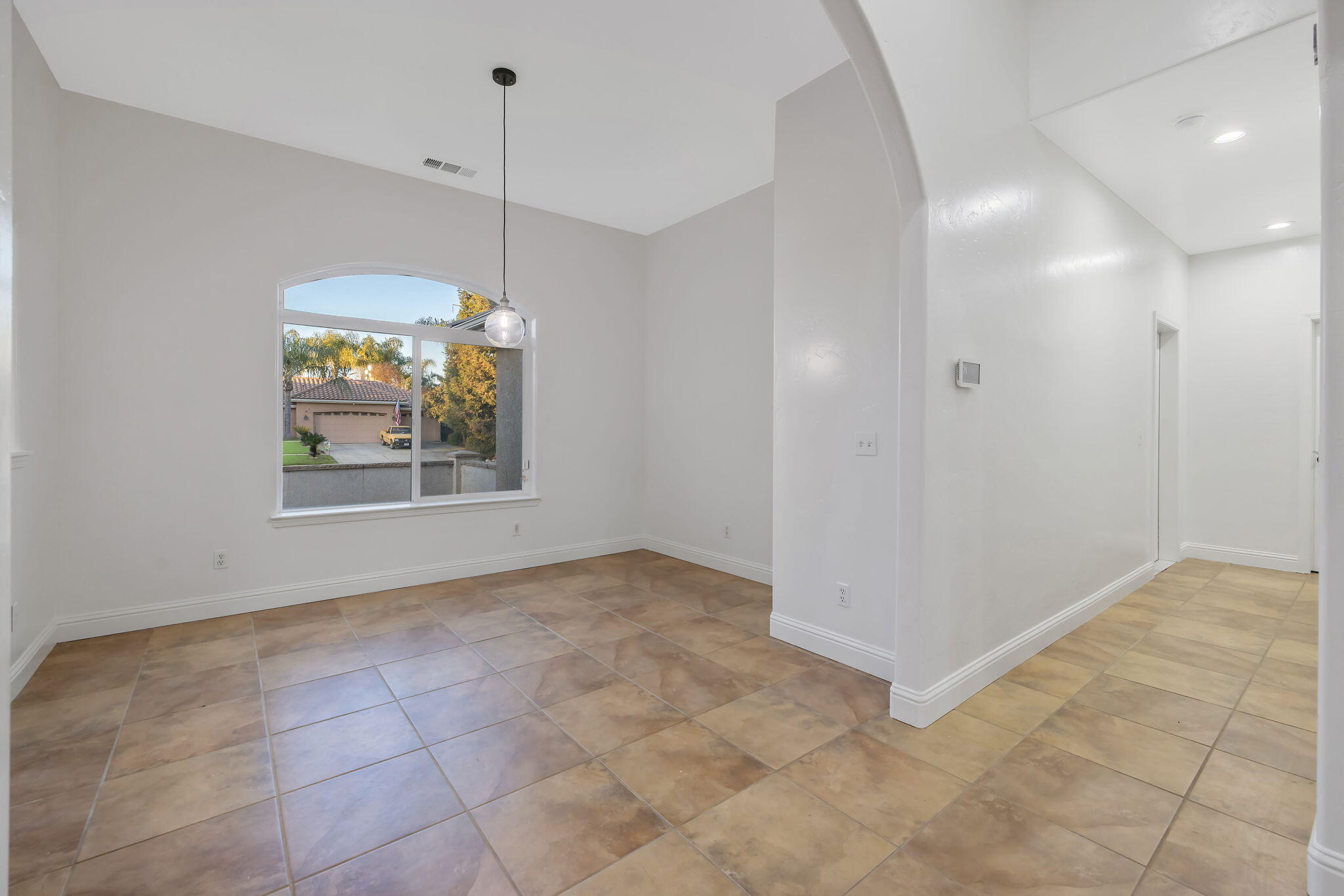 4421 E Douglas Ave, Visalia, CA 93292