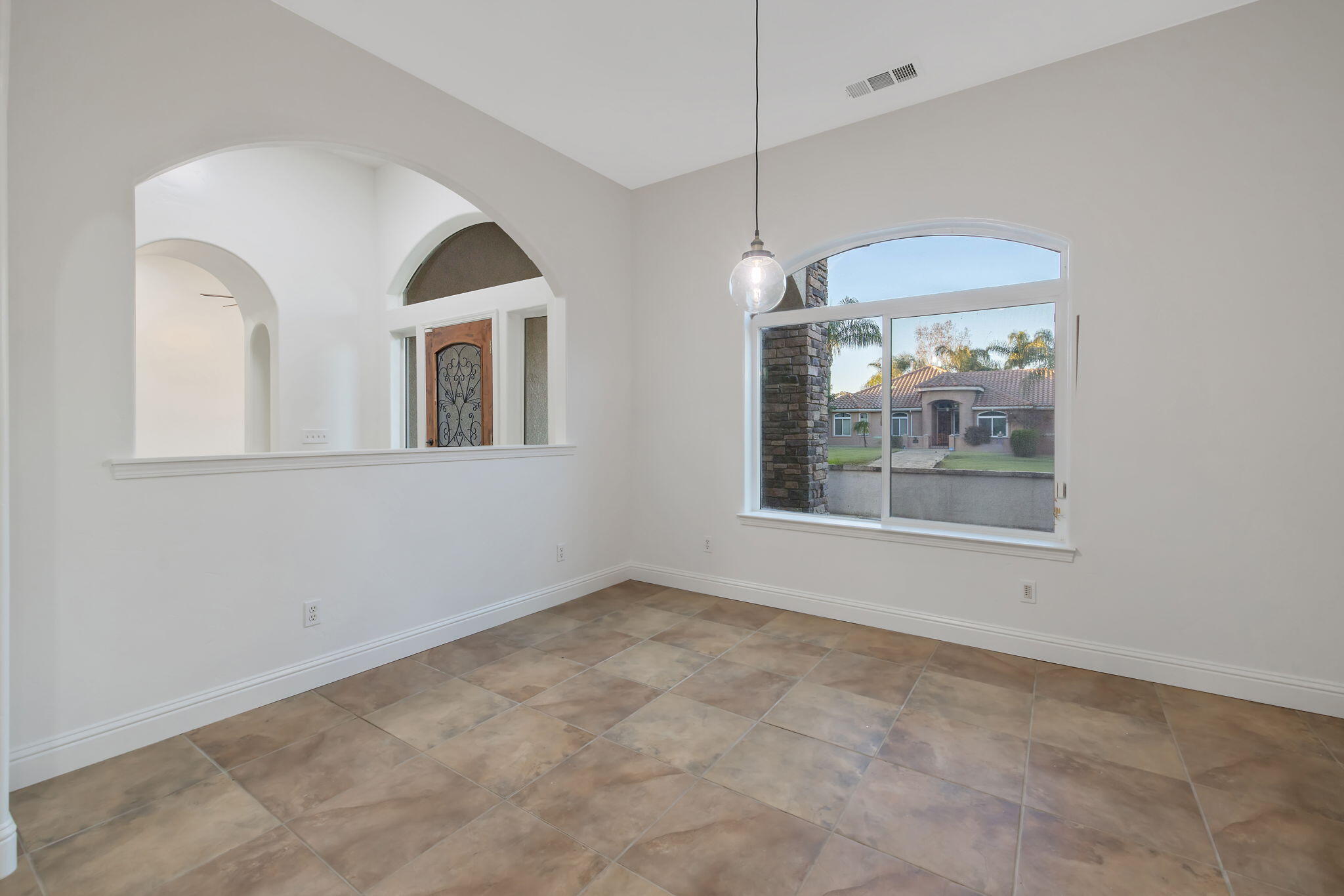 4421 E Douglas Ave, Visalia, CA 93292