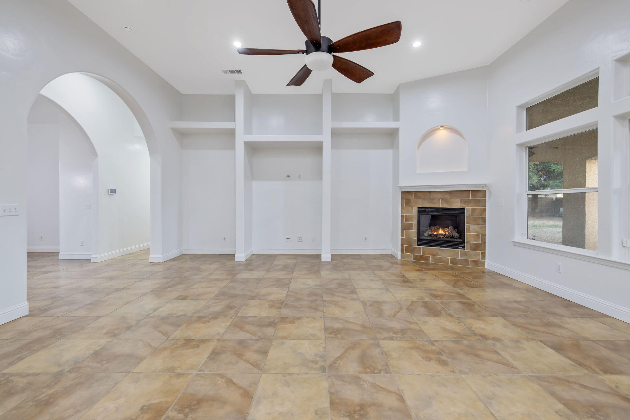 4421 E Douglas Ave, Visalia, CA 93292