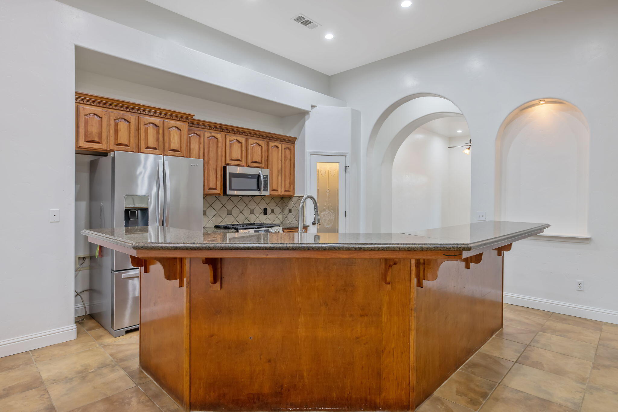 4421 E Douglas Ave, Visalia, CA 93292