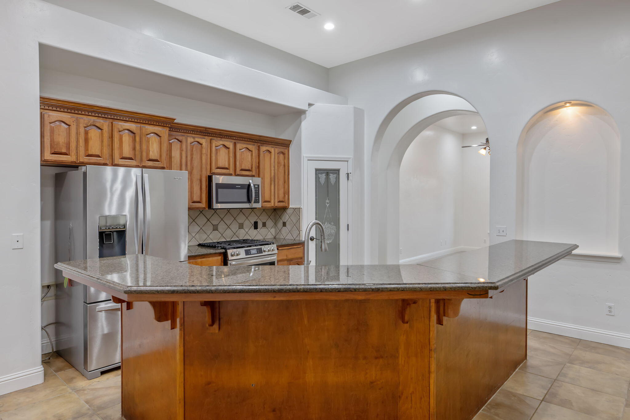 4421 E Douglas Ave, Visalia, CA 93292