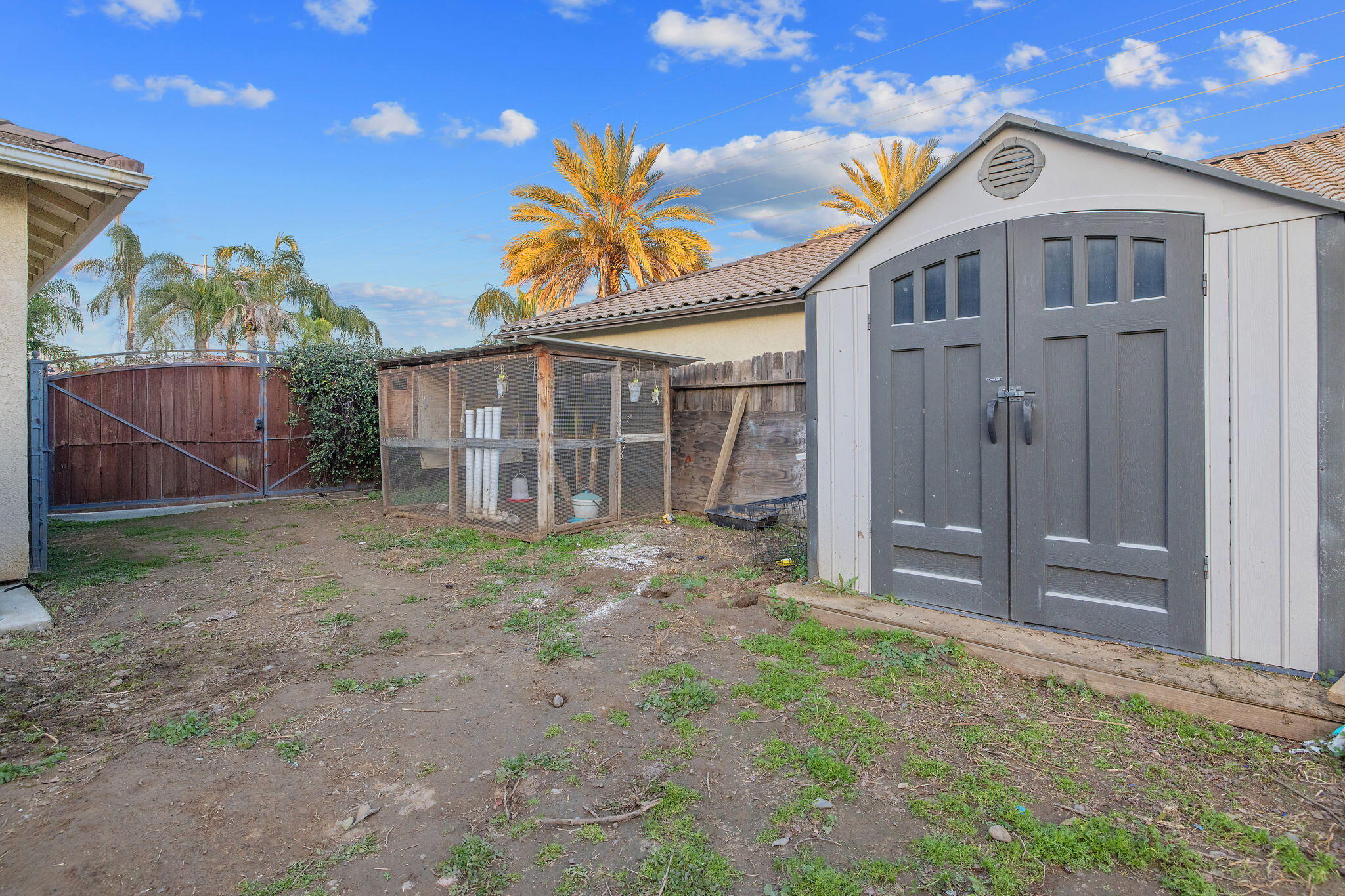 4421 E Douglas Ave, Visalia, CA 93292