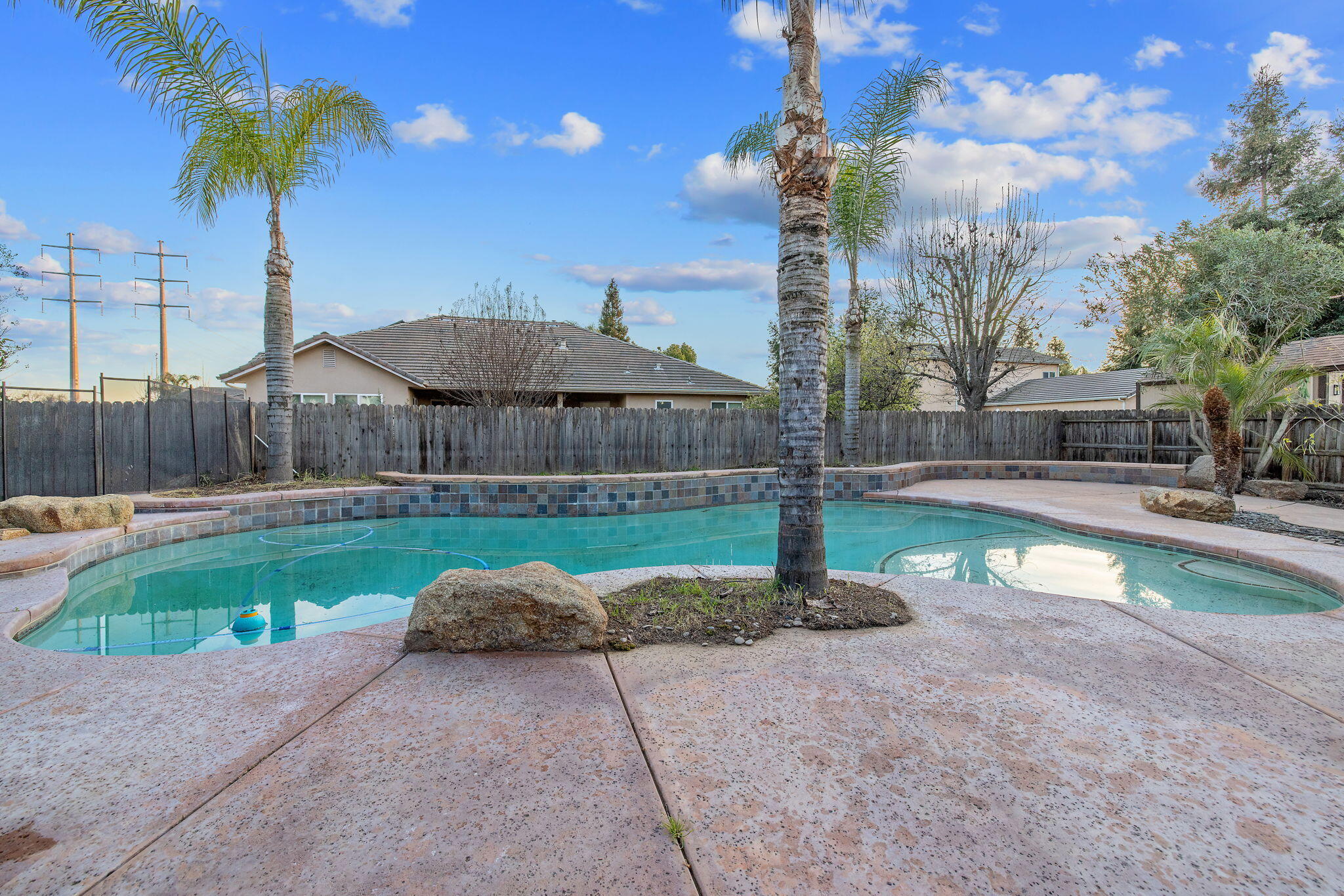 4421 E Douglas Ave, Visalia, CA 93292