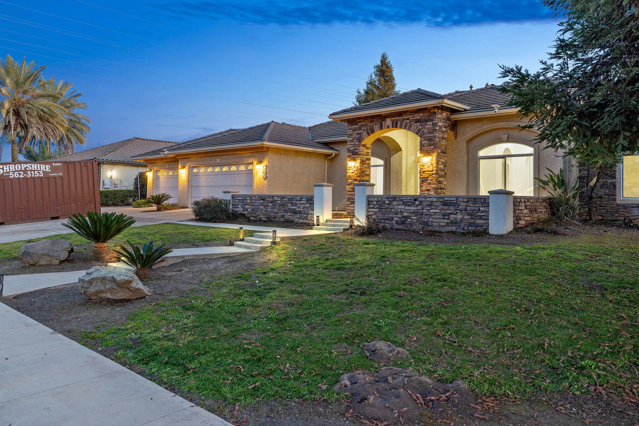 4421 E Douglas Ave, Visalia, CA 93292