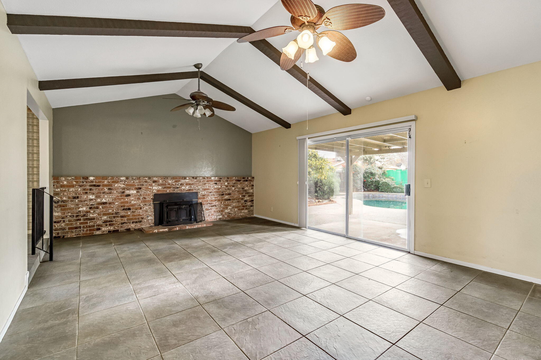 1606 Barstow Ave, Clovis, CA 93611