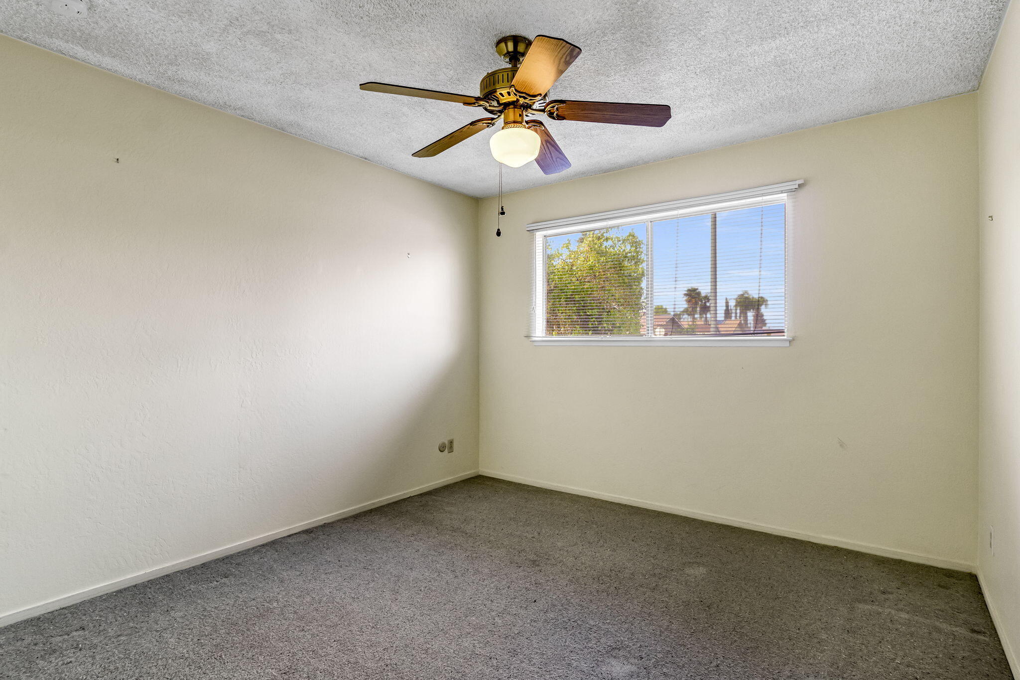 1606 Barstow Ave, Clovis, CA 93611