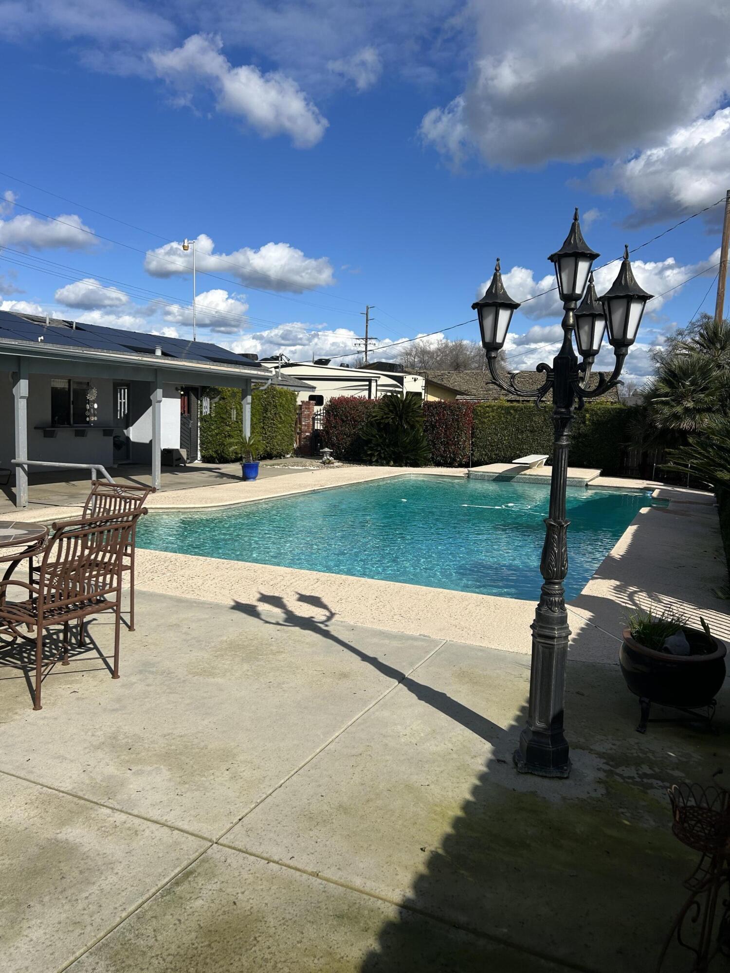 2745 E NE Goshen Ave, Visalia, CA 93292