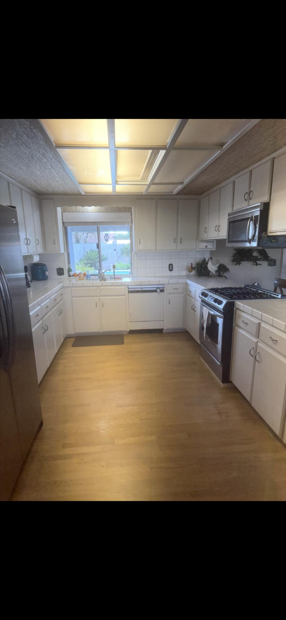 2745 E NE Goshen Ave, Visalia, CA 93292