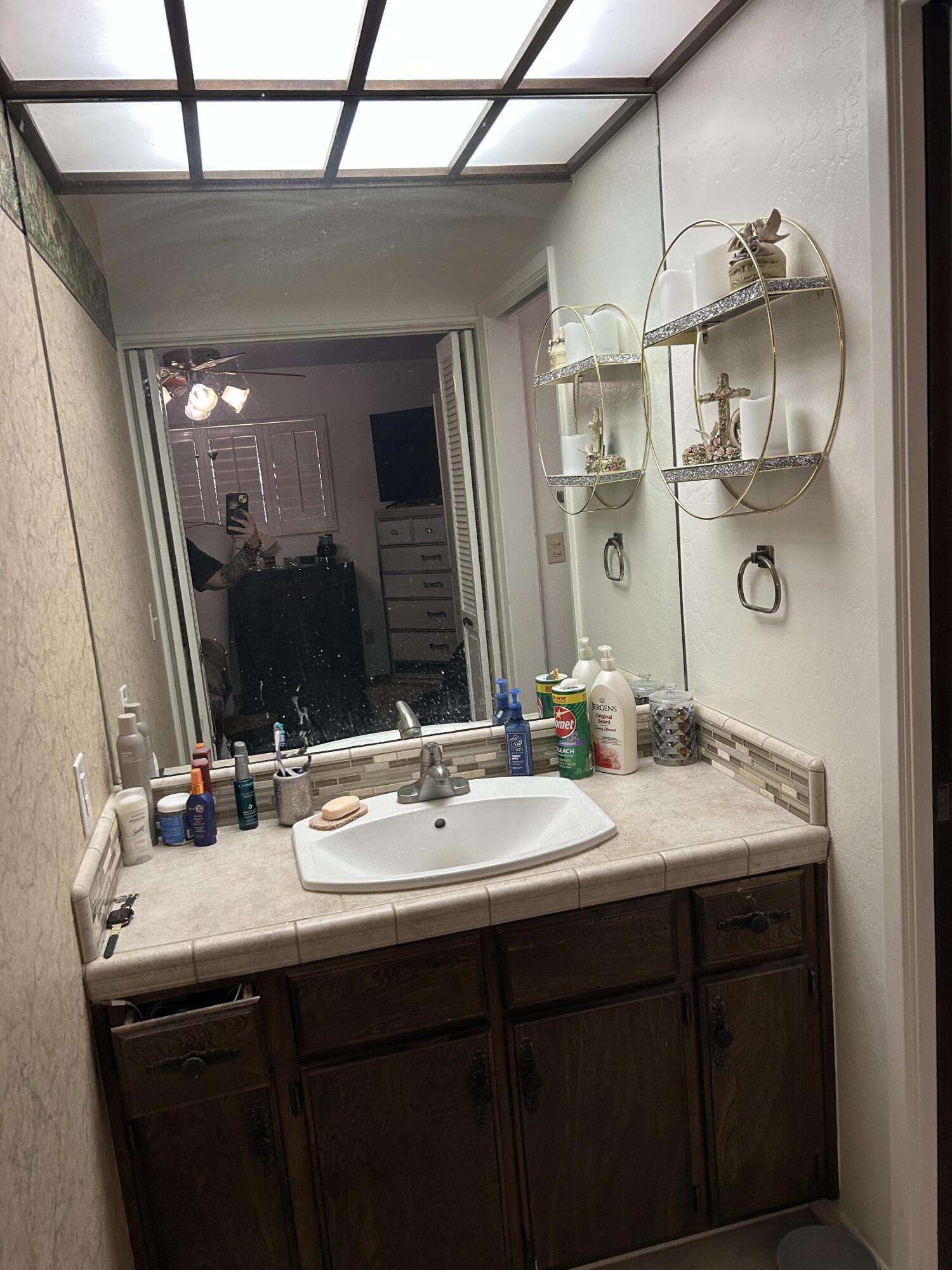 2745 E NE Goshen Ave, Visalia, CA 93292