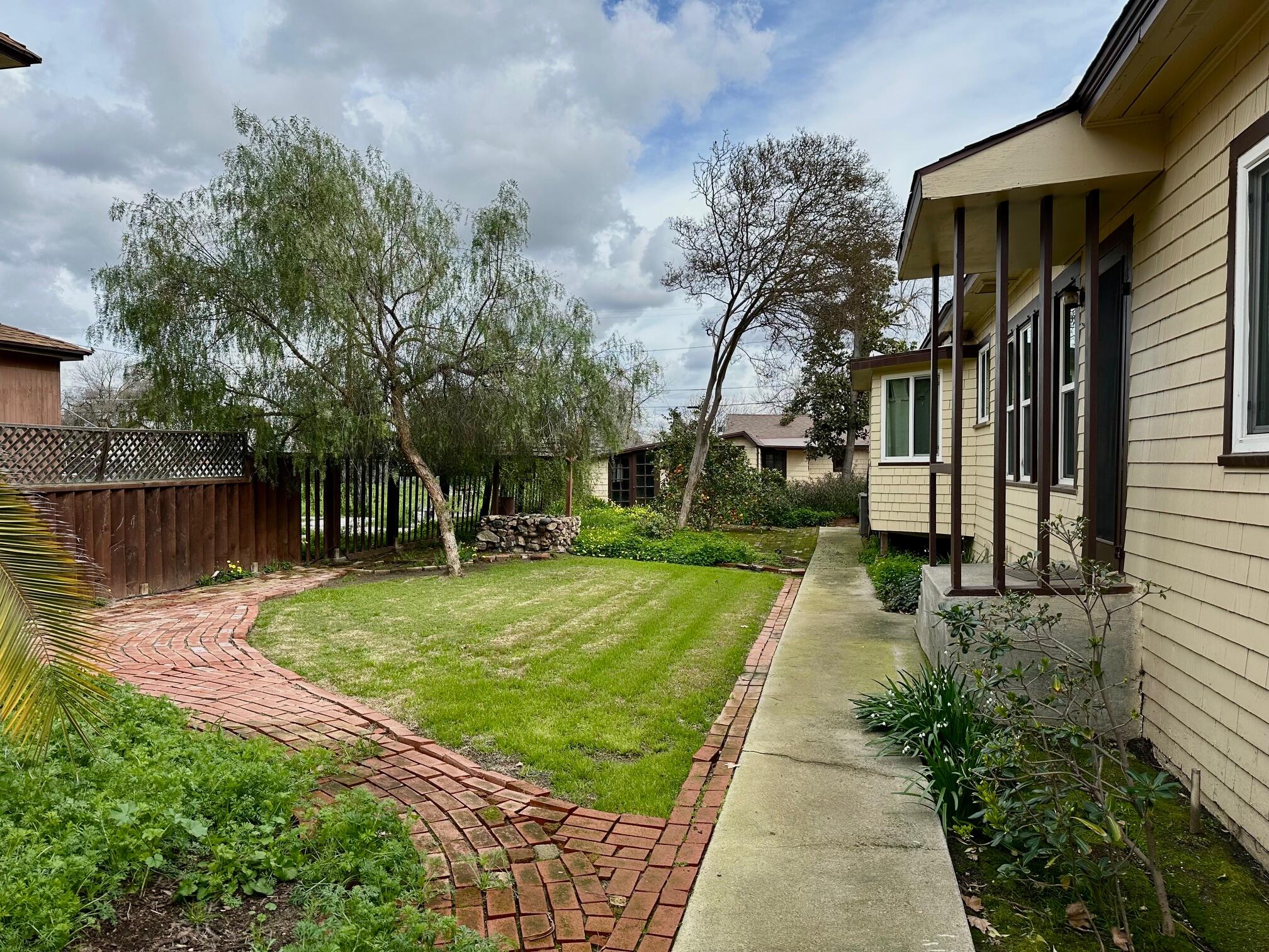 1301 N Douty, Hanford, CA 93230