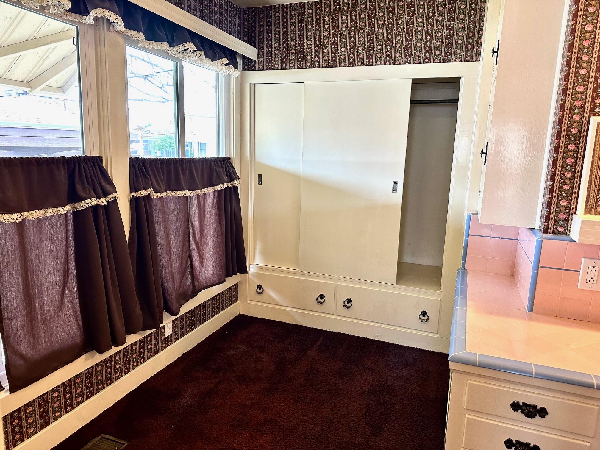 1301 N Douty, Hanford, CA 93230