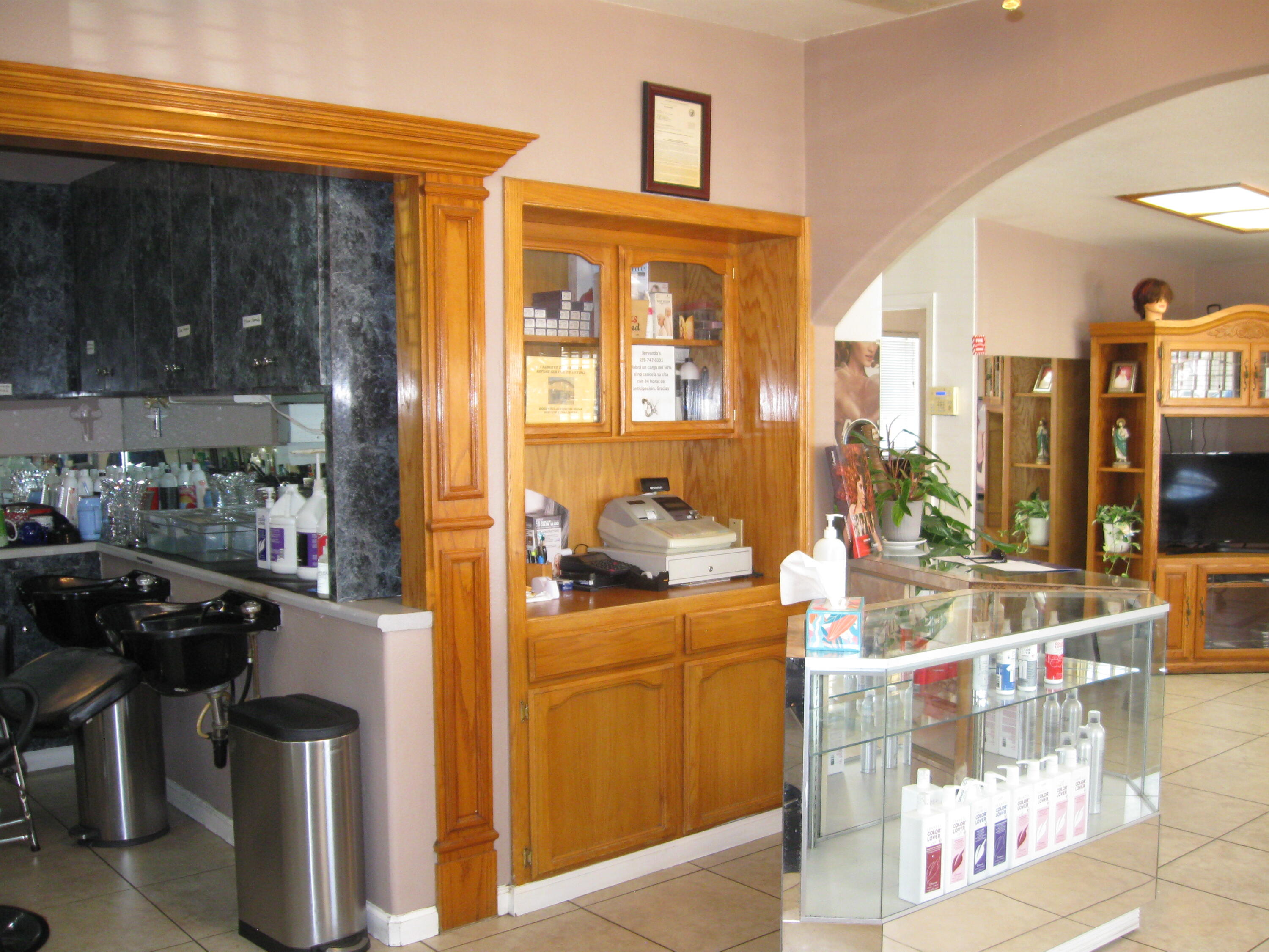 442 N N Farmersville Blvd, Farmersville, CA 93223