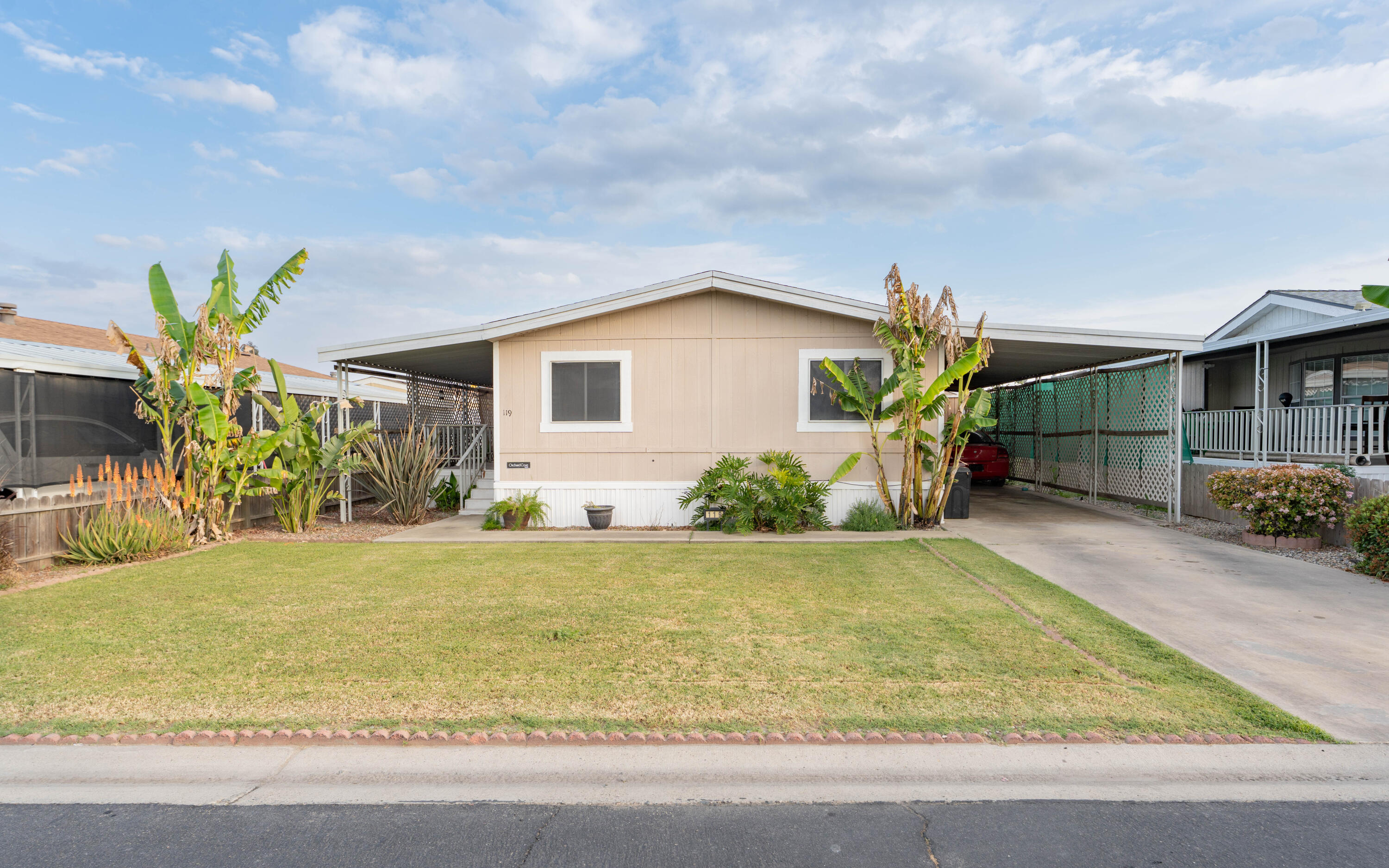 900 E Rankin Rd #119, Tulare, CA 93274