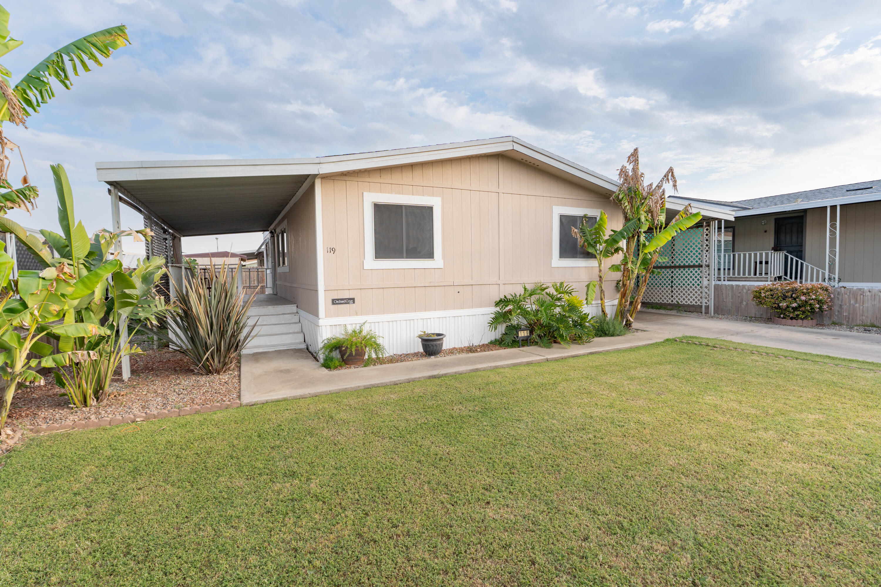 900 E Rankin Rd #119, Tulare, CA 93274