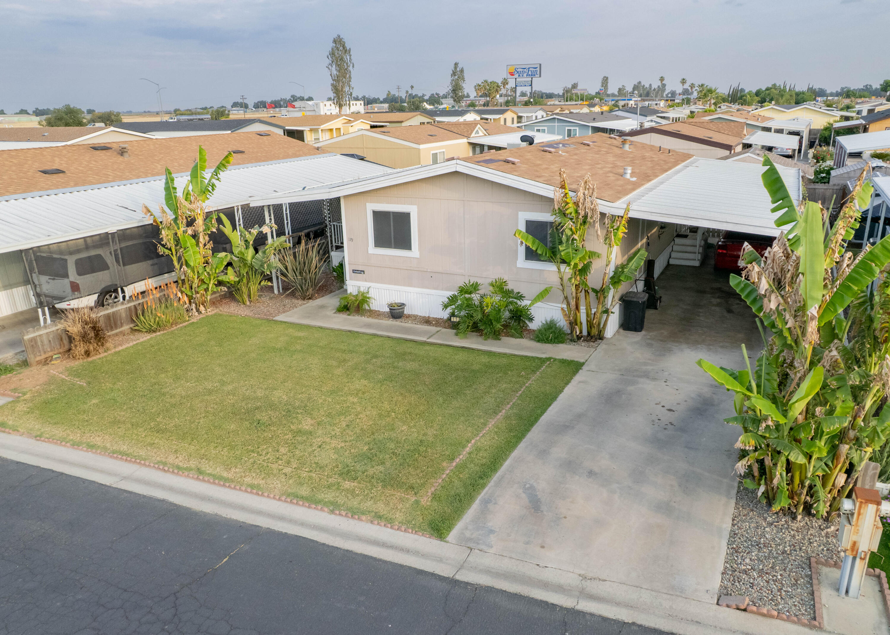 900 E Rankin Rd #119, Tulare, CA 93274