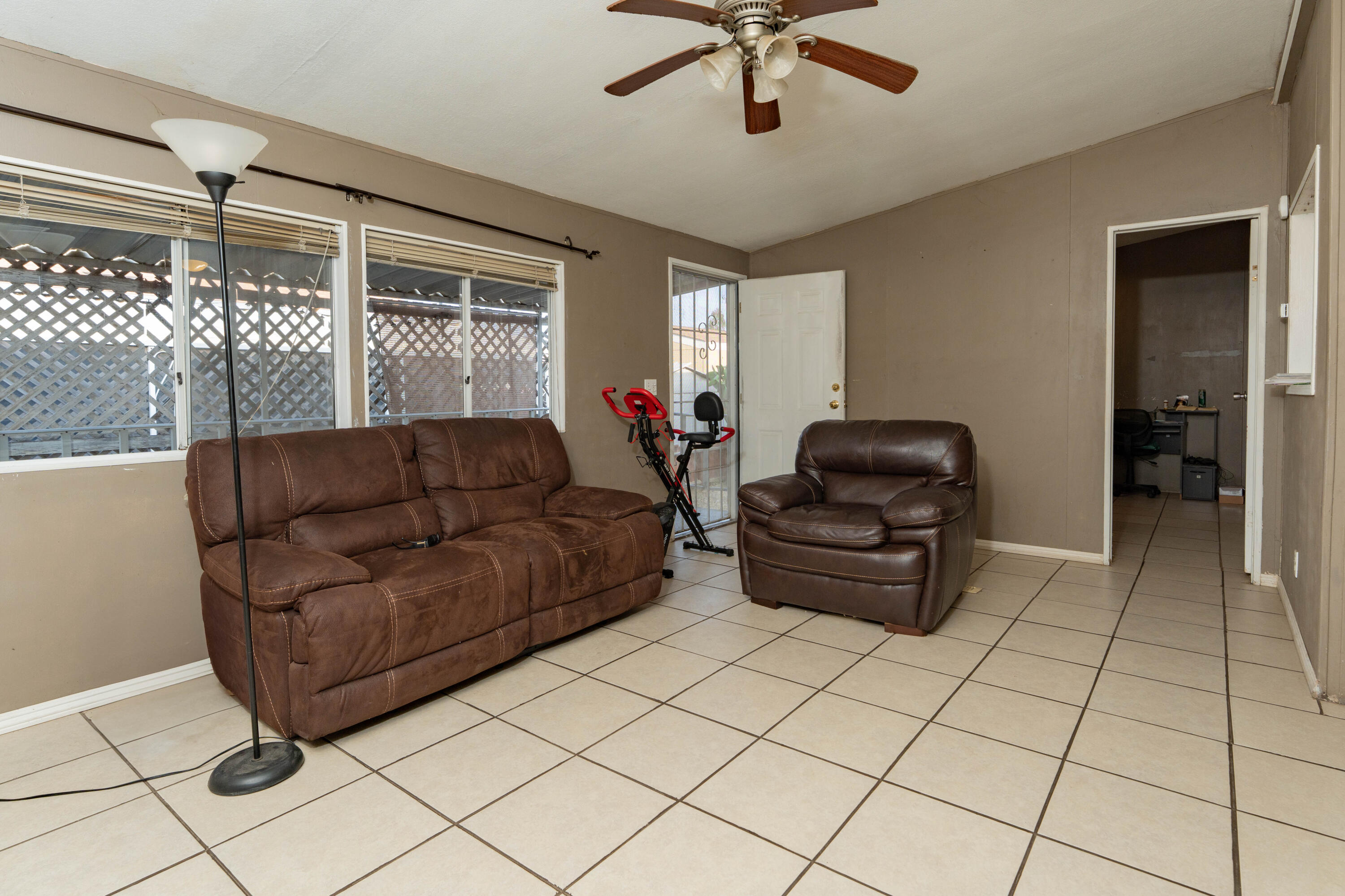 900 E Rankin Rd #119, Tulare, CA 93274