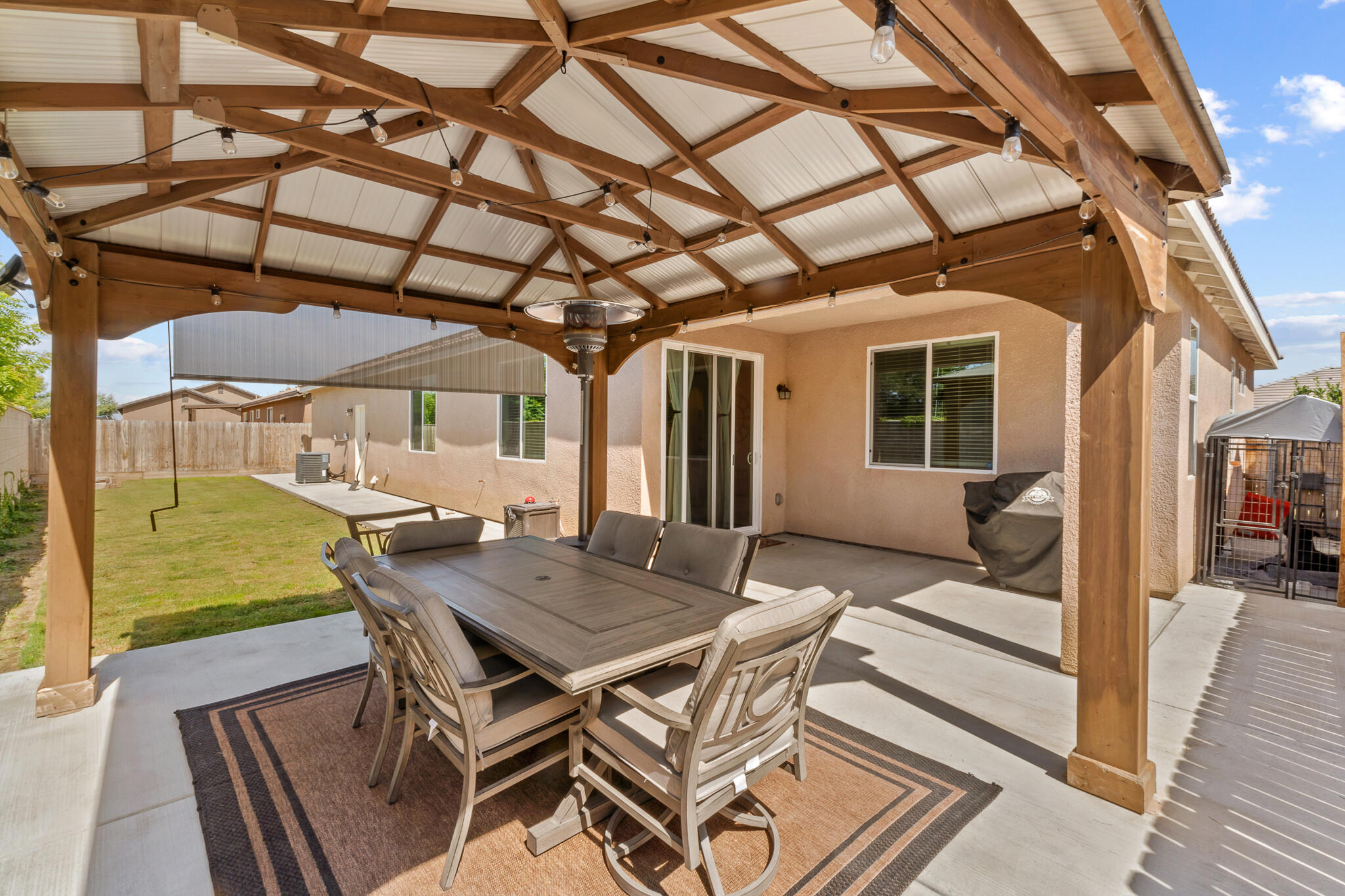 1727 Bristol Ave, Tulare, CA 93274