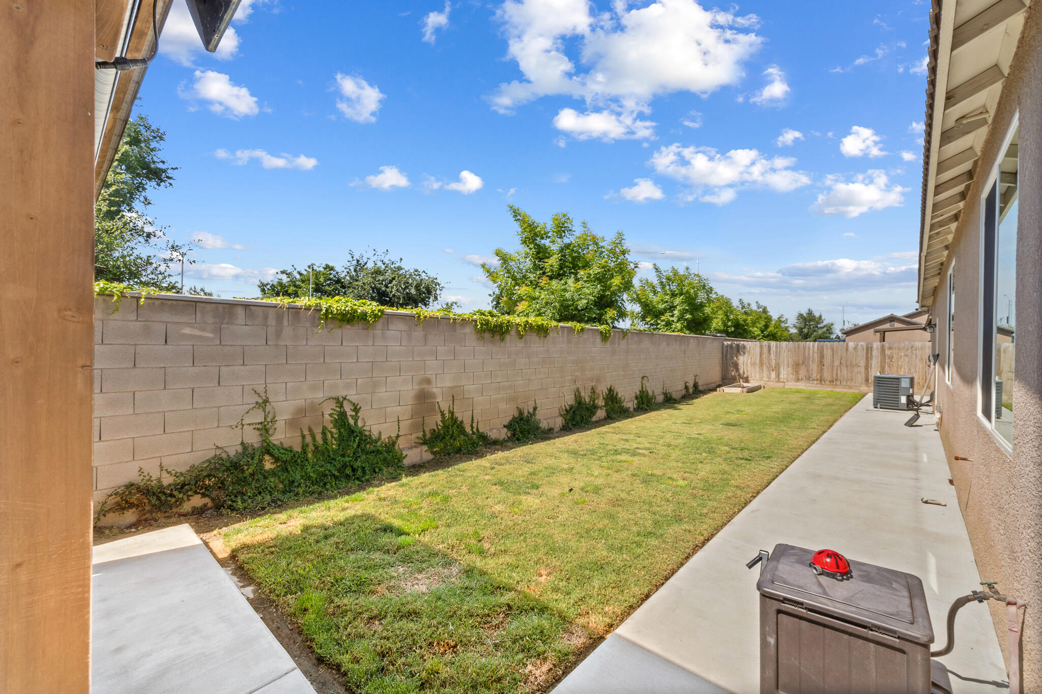 1727 Bristol Ave, Tulare, CA 93274