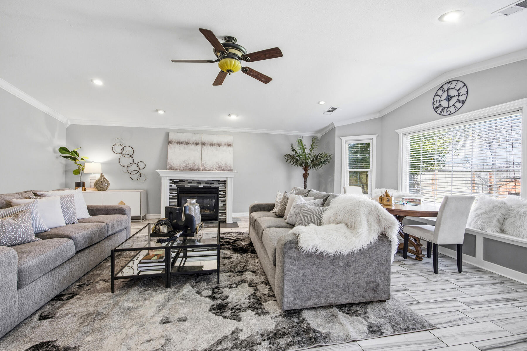 618 Birdsong Ct, Exeter, CA 93221