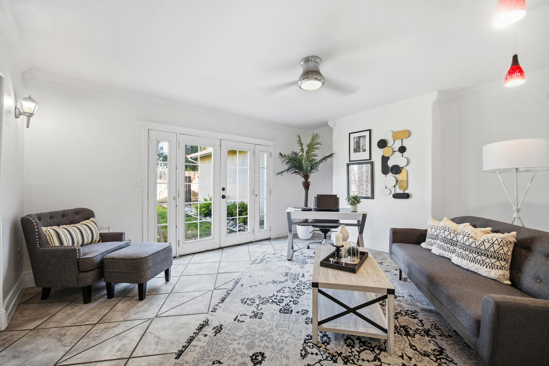 618 Birdsong Ct, Exeter, CA 93221