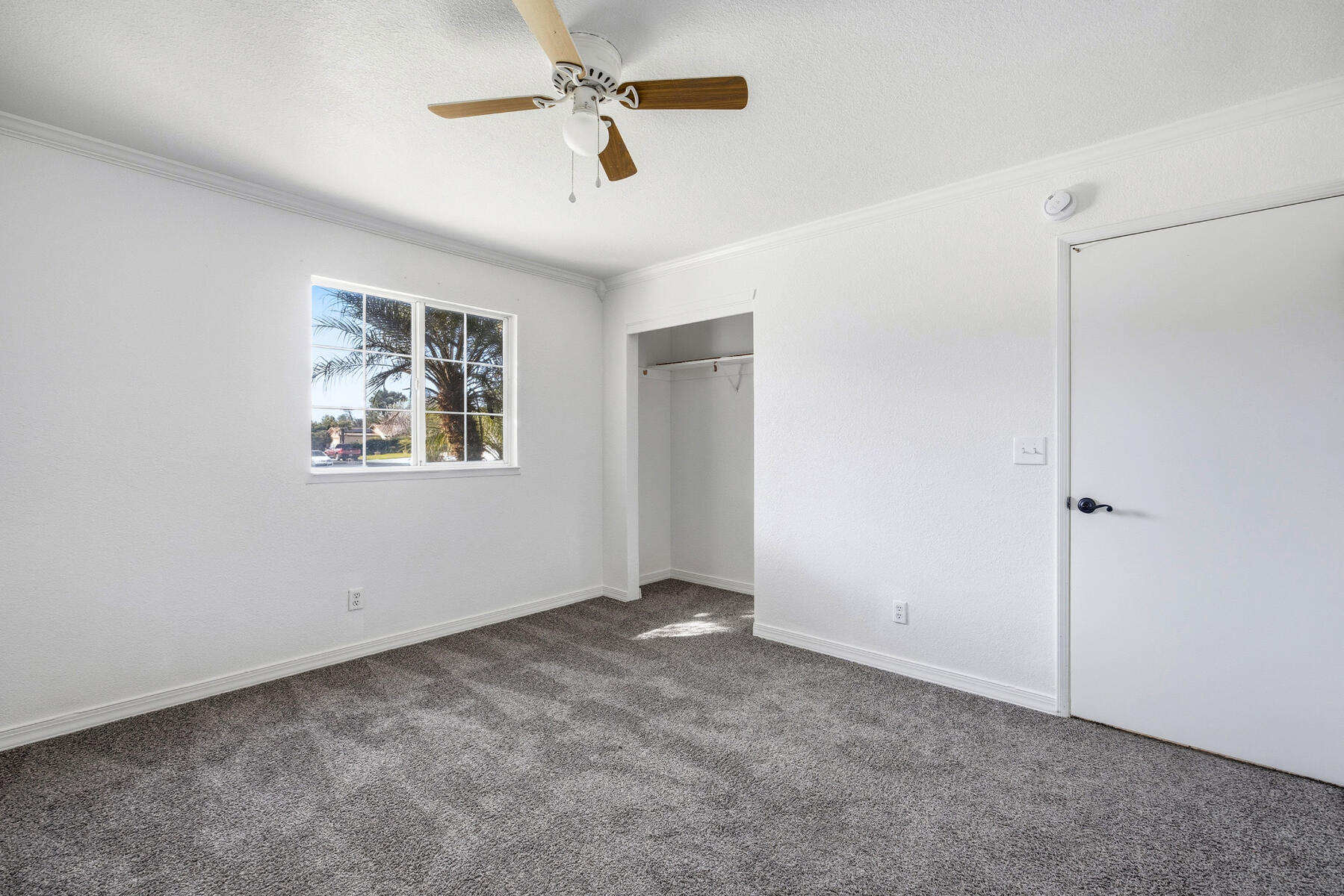 618 Birdsong Ct, Exeter, CA 93221