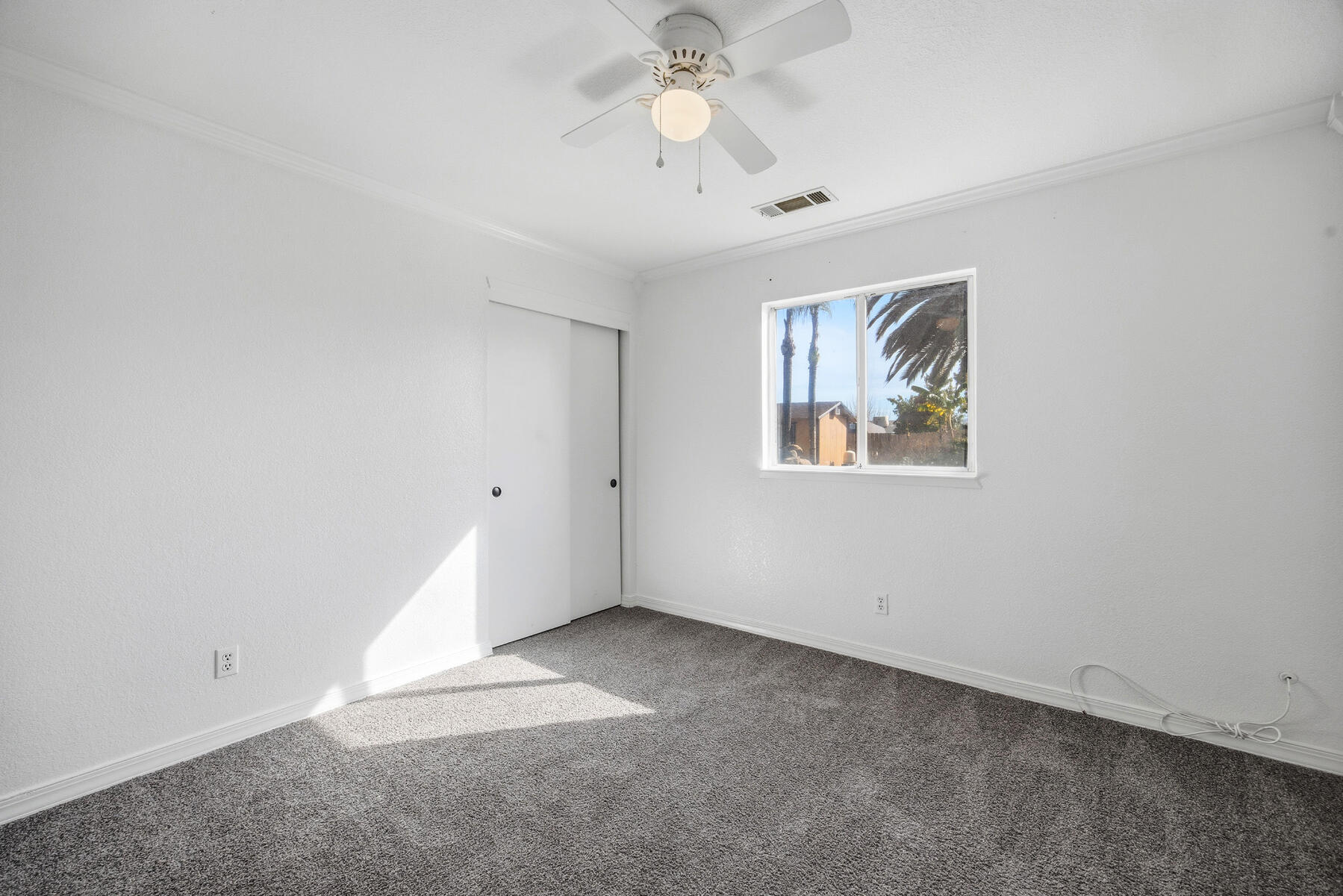 618 Birdsong Ct, Exeter, CA 93221