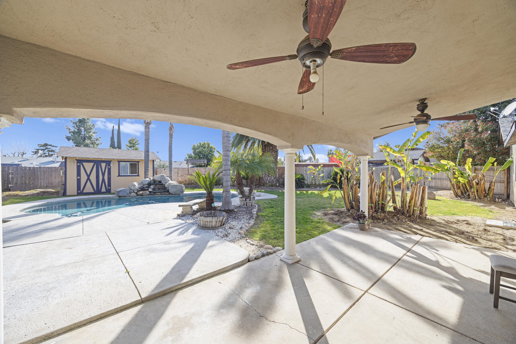 618 Birdsong Ct, Exeter, CA 93221